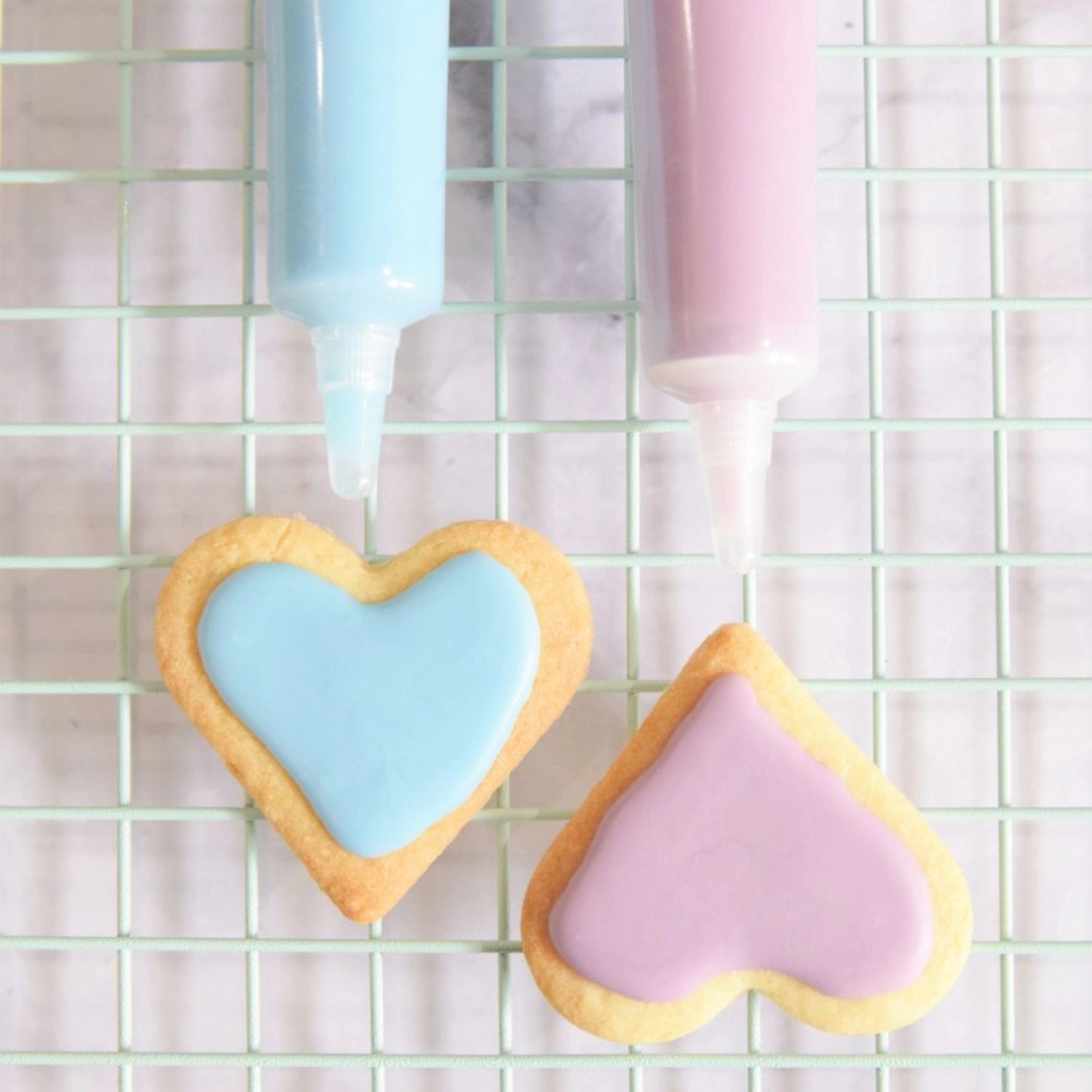 Pastel blue chocolate flavored pen 25g