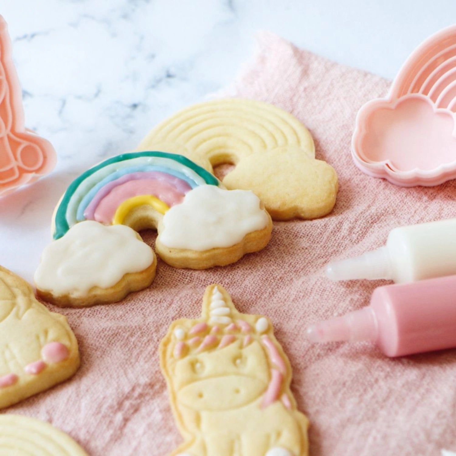 Chocolate flavored pen aqua green 25g