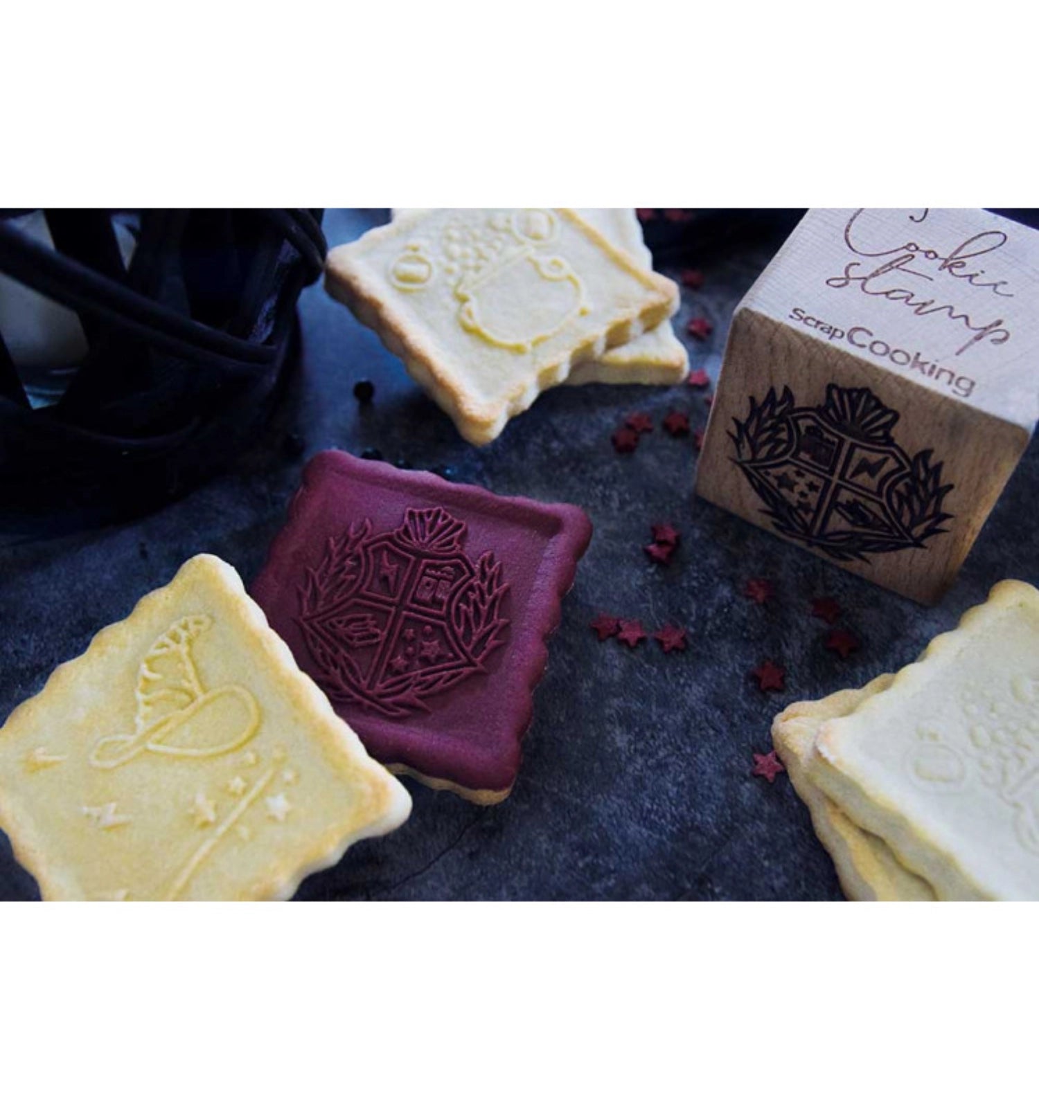 Verleihen Sie Ihren Backkreationen mit dem 5er Set Zuckerpasten von Scrap Cooking eine magische Note! Ideal für Torten, Cupcakes und mehr.