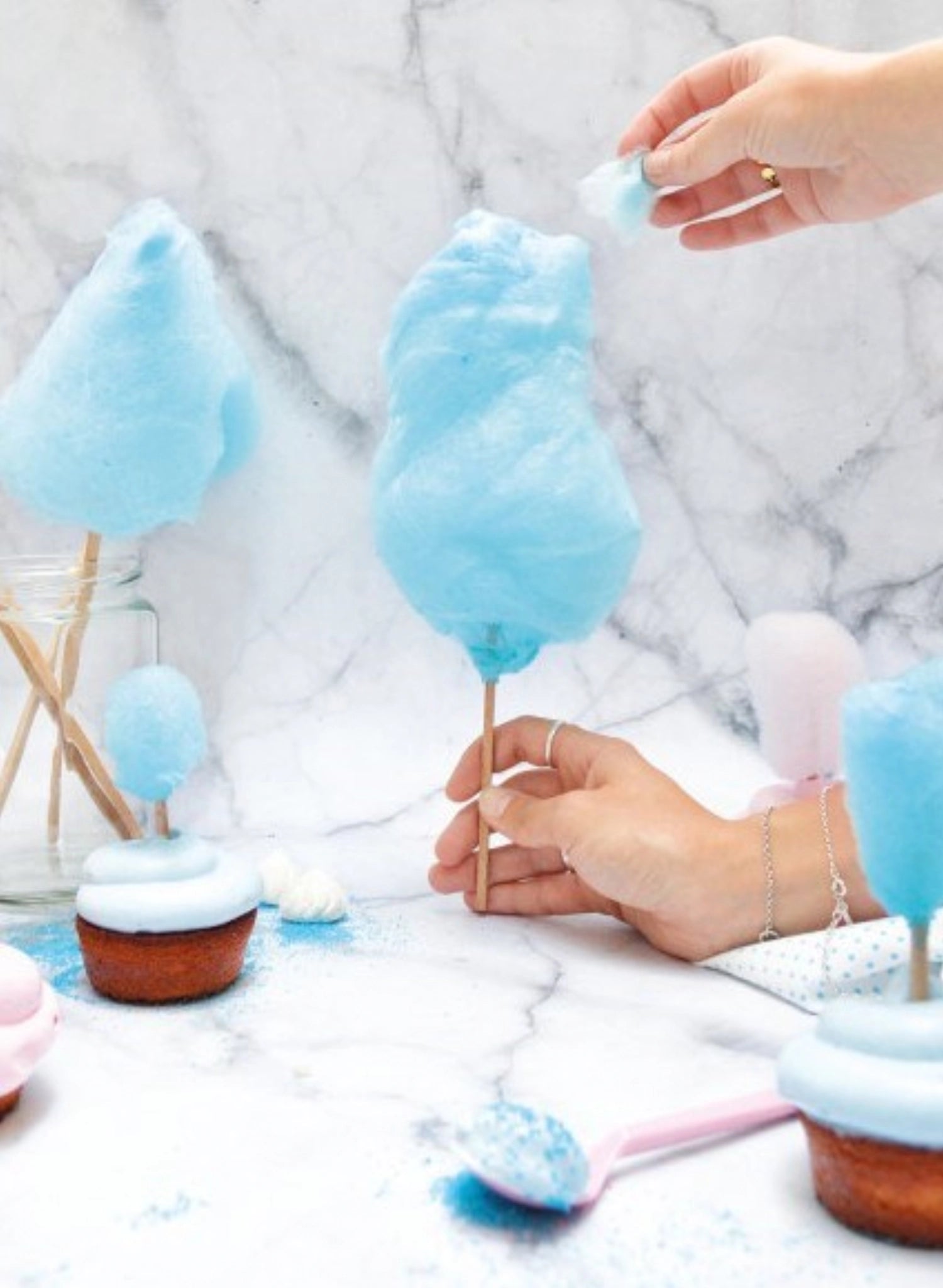 Genießen Sie die Scrap Cooking Zuckerwatte rosa Rosen 400g – ein süßer Genuss in Rosenform, ideal für Feiern und kreative Desserts!