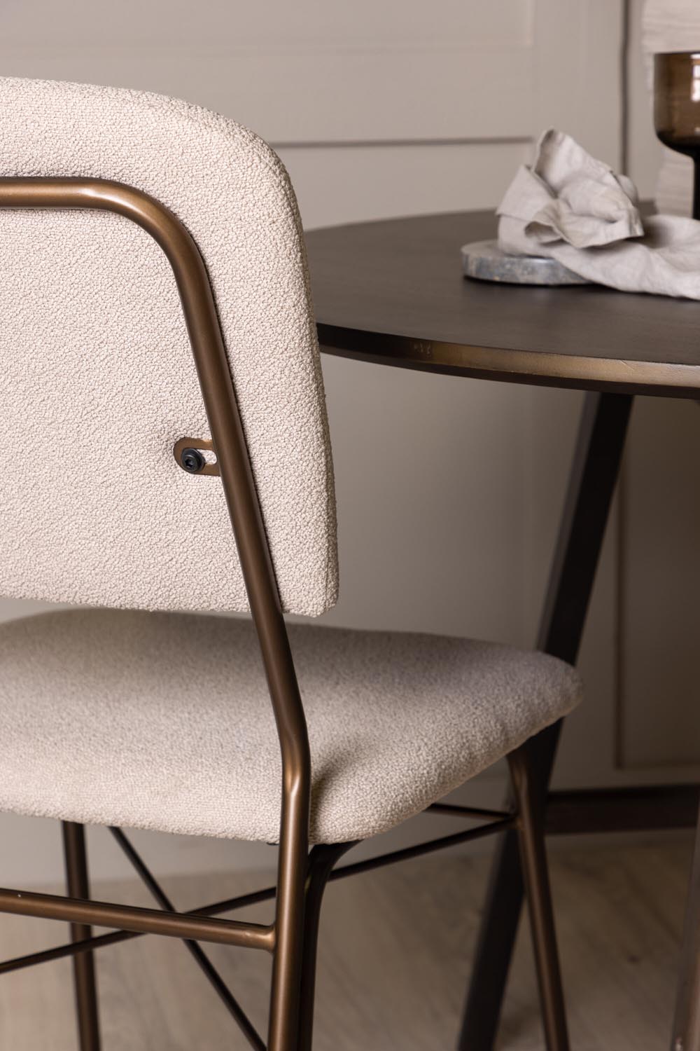 Dieser Stuhl in Beige präsentiert im Onlineshop von KAQTU Design AG. Stuhl ist von Venture Home