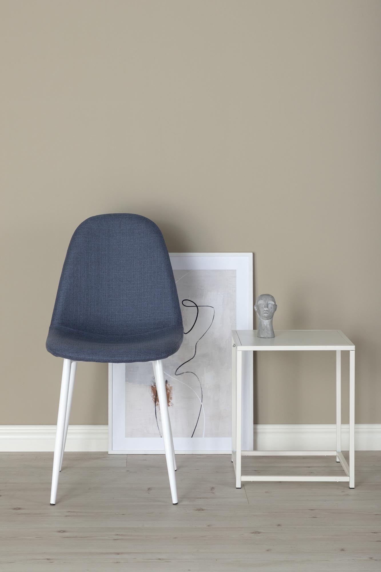 Polar Stuhl in Blau Weiss präsentiert im Onlineshop von KAQTU Design AG. Stuhl ist von Venture Home