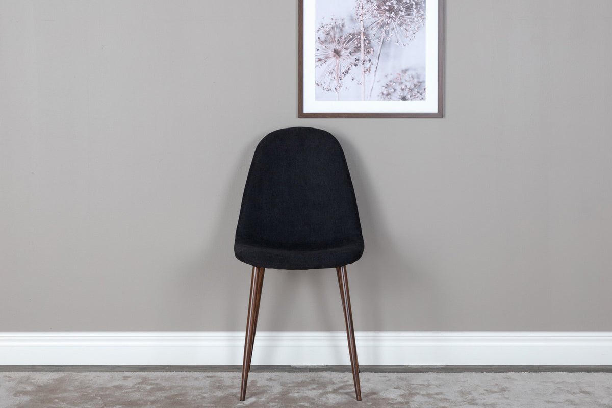 Polar Stuhl in Schwarz/Holz präsentiert im Onlineshop von KAQTU Design AG. Stuhl ist von Venture Home