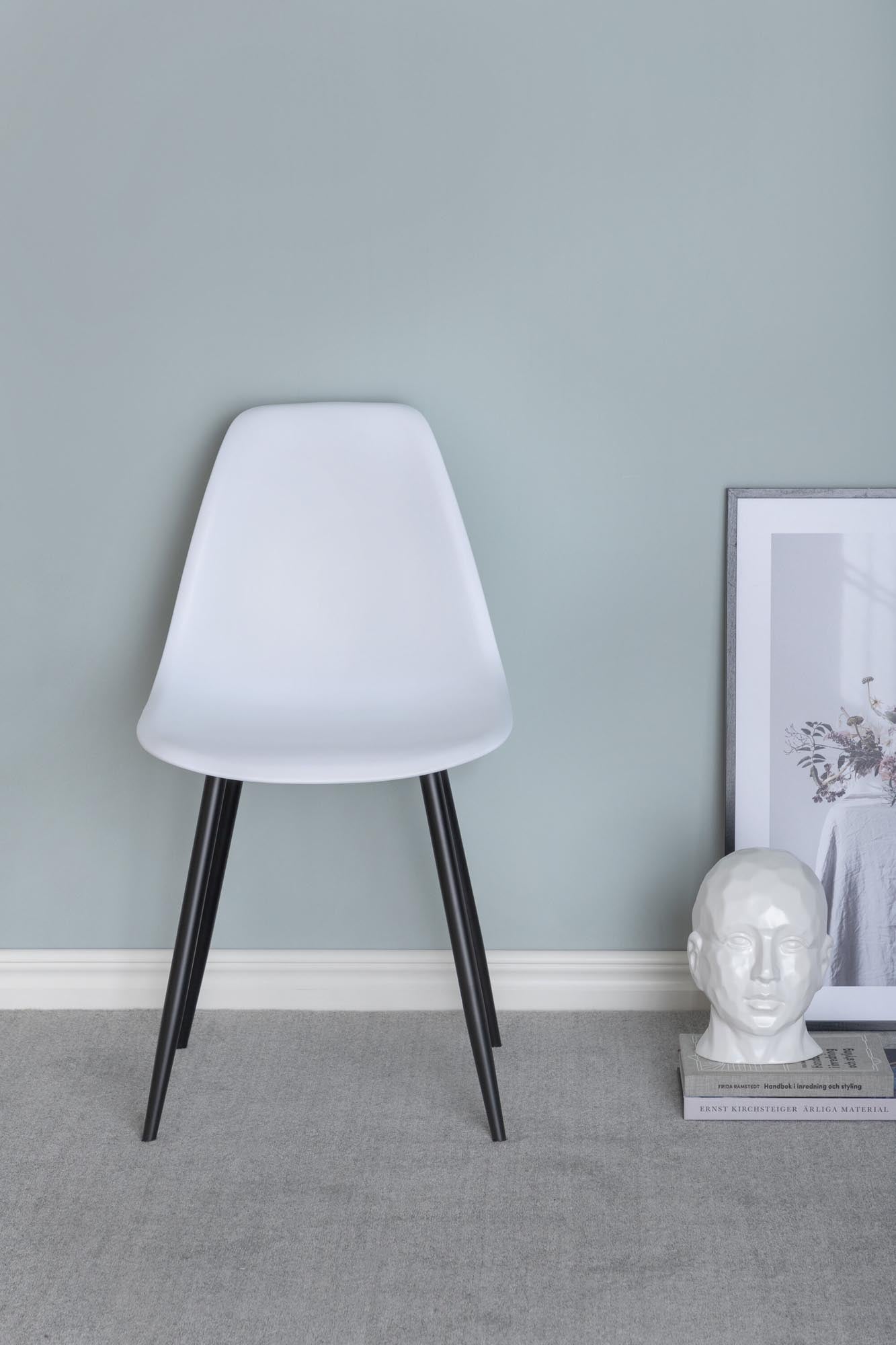 Polar Stuhl Plastic in Weiss präsentiert im Onlineshop von KAQTU Design AG. Stuhl ist von Venture Home