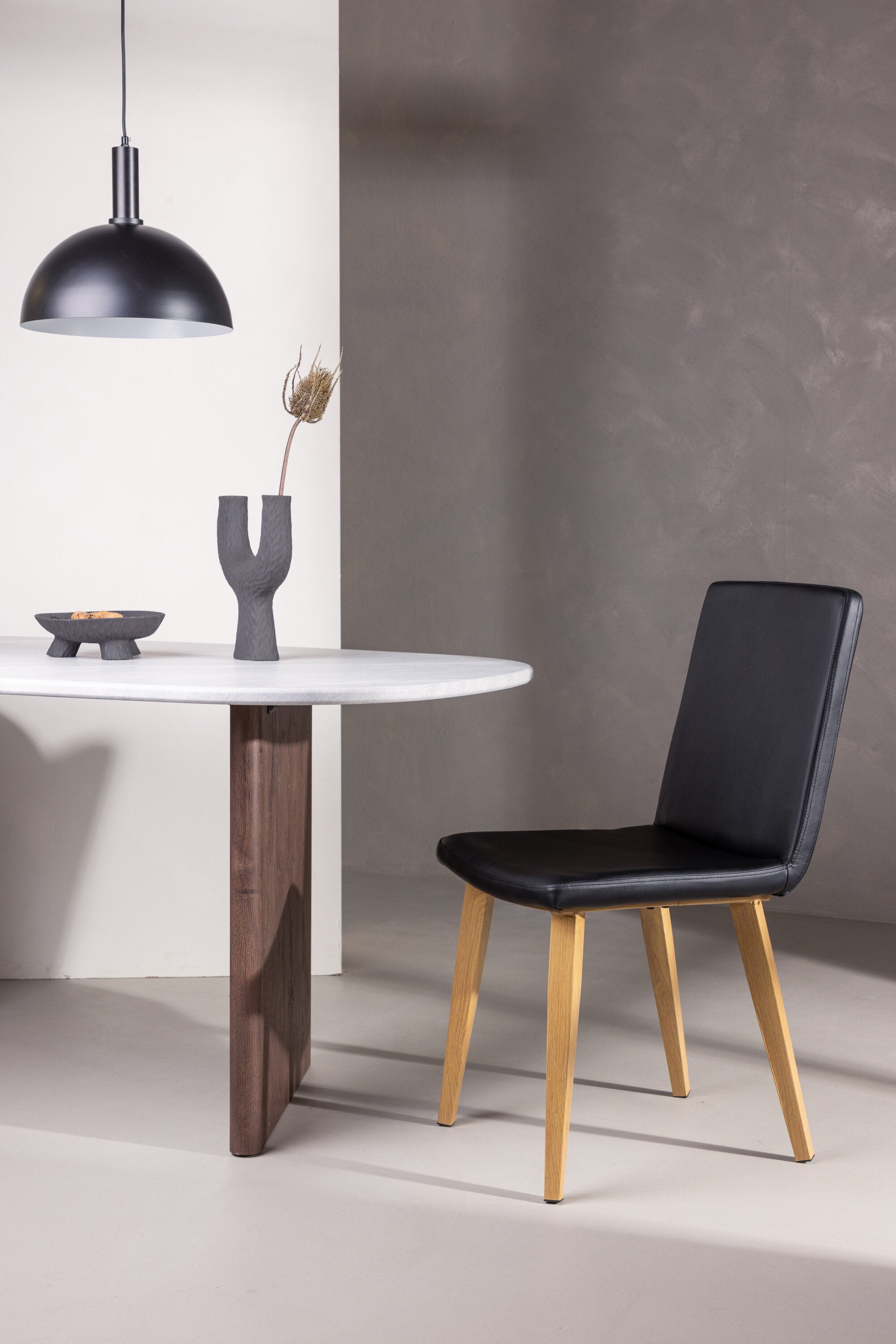 Heute Stuhl in Schwarz präsentiert im Onlineshop von KAQTU Design AG. Stuhl ist von Venture Home