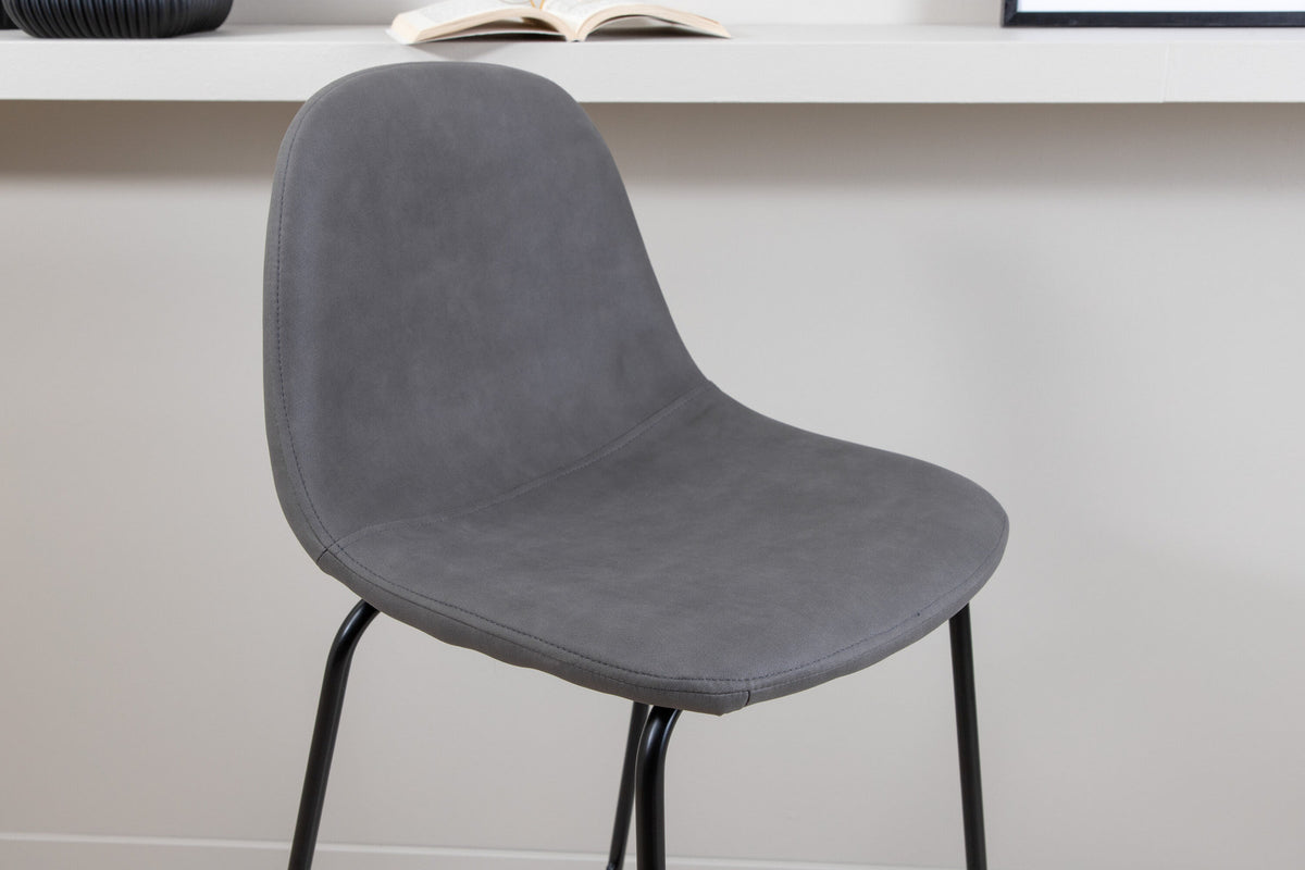 Polar Barstuhl in Grau präsentiert im Onlineshop von KAQTU Design AG. Barstuhl ist von Venture Home