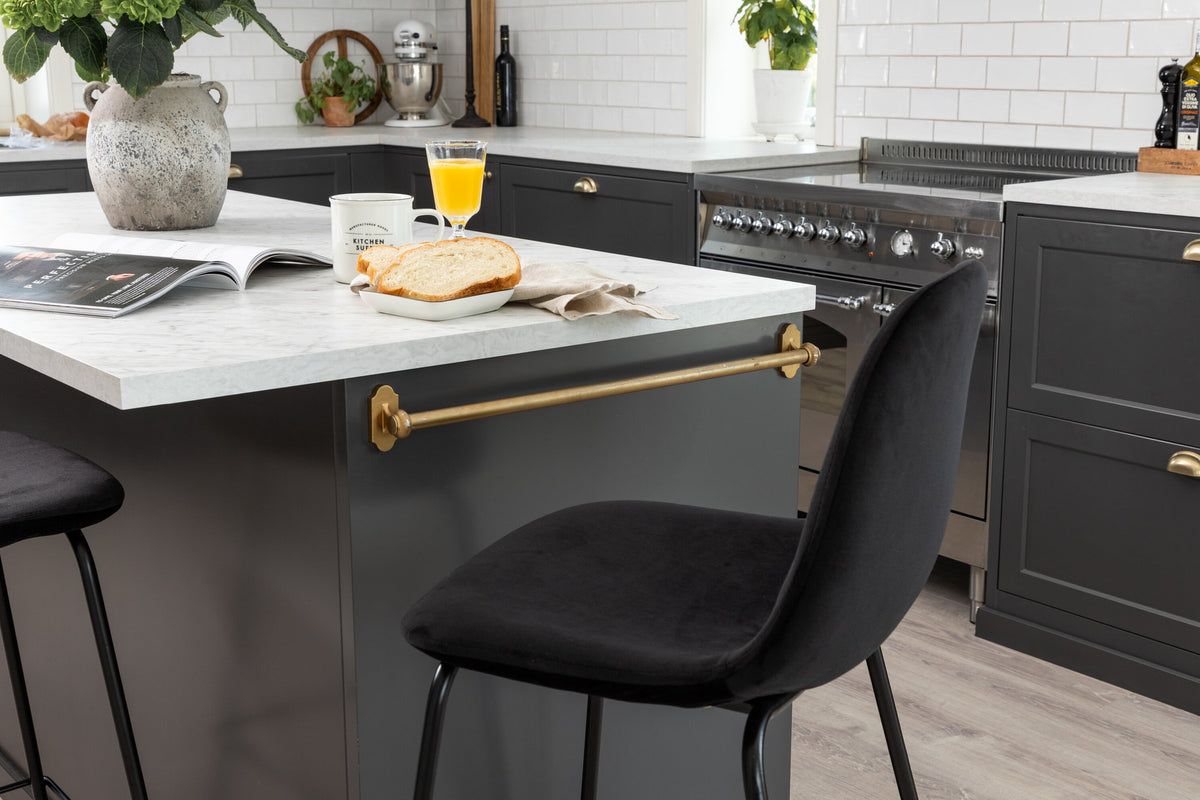 Polar Barstuhl in Schwarz präsentiert im Onlineshop von KAQTU Design AG. Barstuhl ist von Venture Home