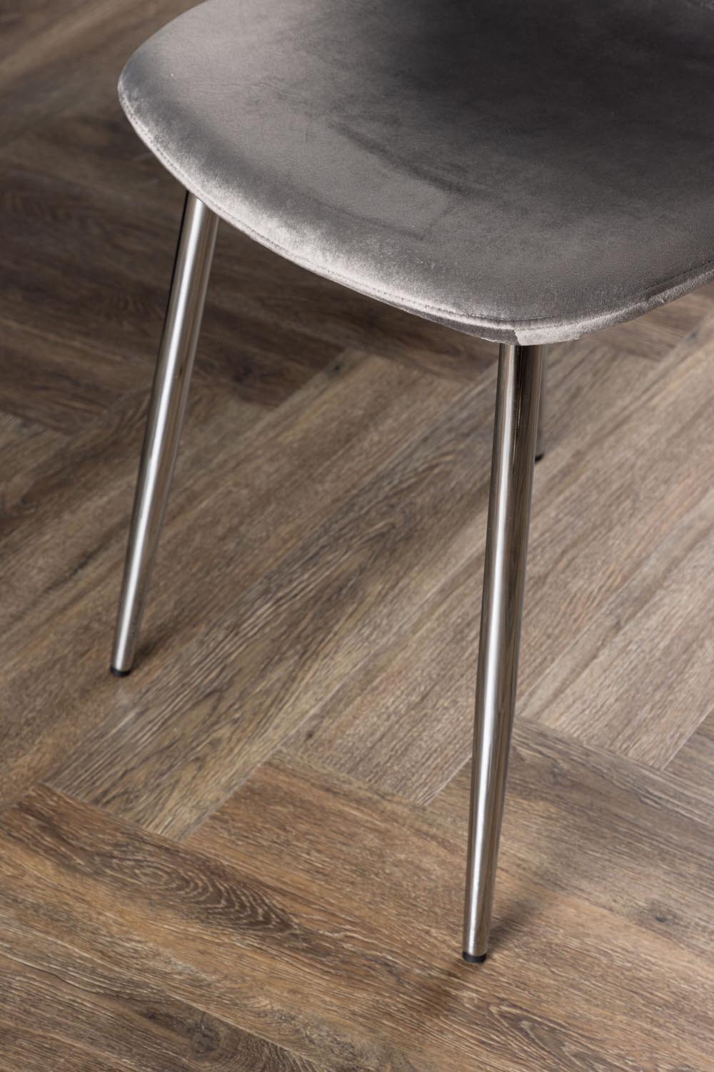Eva Stuhl in Hellgrau präsentiert im Onlineshop von KAQTU Design AG. Stuhl ist von Venture Home