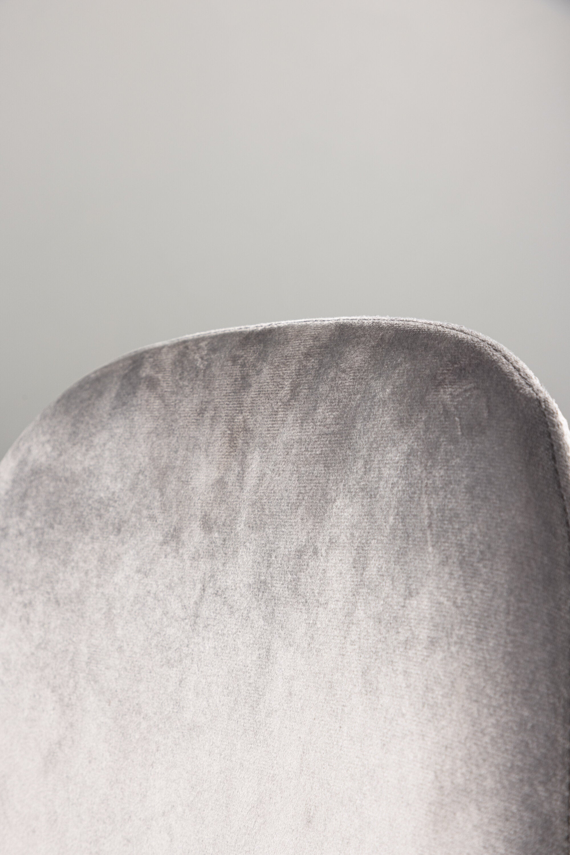 Eva Stuhl in Hellgrau präsentiert im Onlineshop von KAQTU Design AG. Stuhl ist von Venture Home