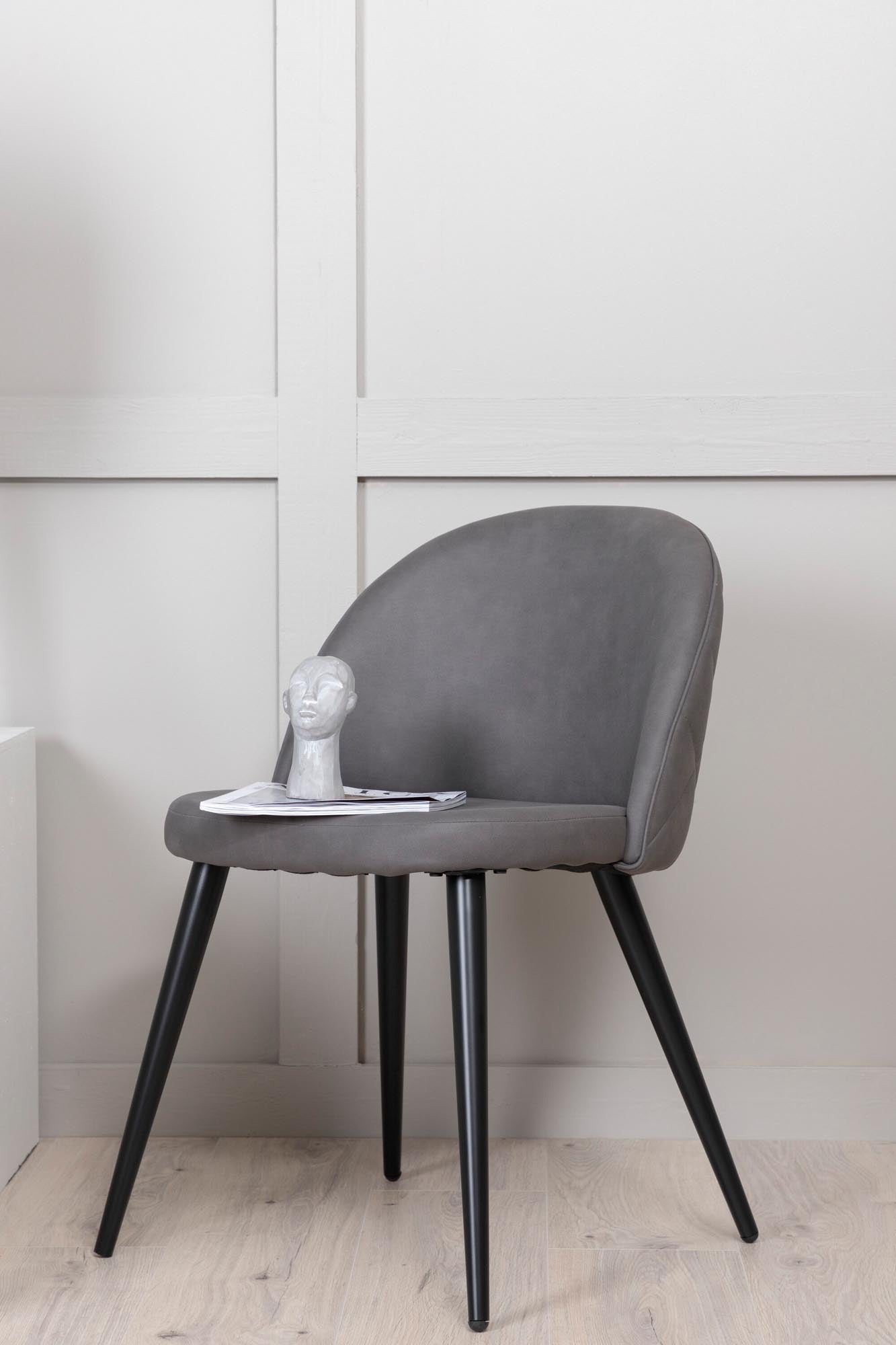 Velvet Stitches Stuhl in Grau präsentiert im Onlineshop von KAQTU Design AG. Stuhl ist von Venture Home