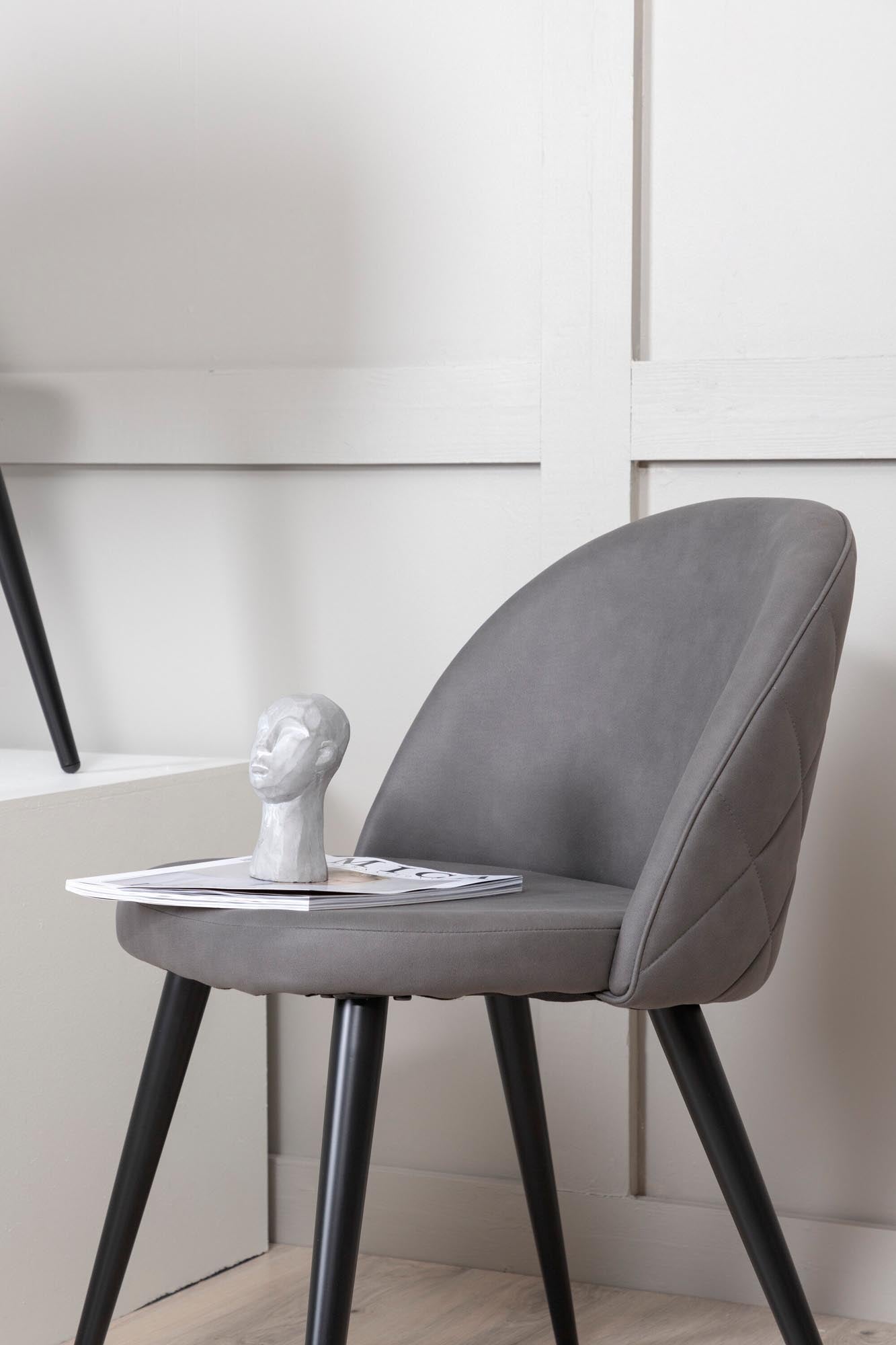 Velvet Stitches Stuhl in Grau präsentiert im Onlineshop von KAQTU Design AG. Stuhl ist von Venture Home