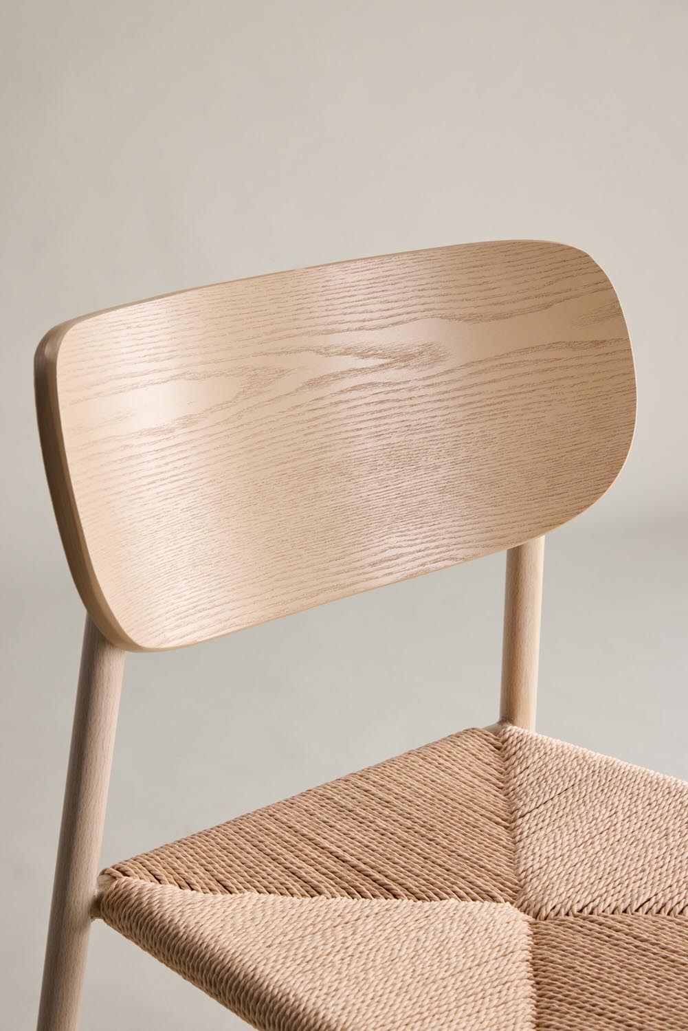 Polly Esszimmerstuhl in Tünche präsentiert im Onlineshop von KAQTU Design AG. Gartenstuhl mit Armlehnen ist von Venture Home