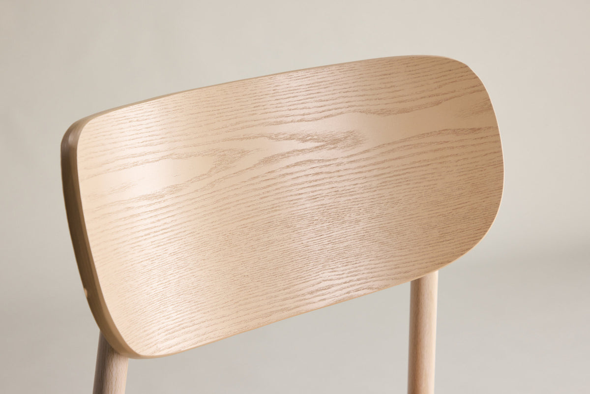 Polly Esszimmerstuhl in Tünche präsentiert im Onlineshop von KAQTU Design AG. Stuhl ist von Venture Home
