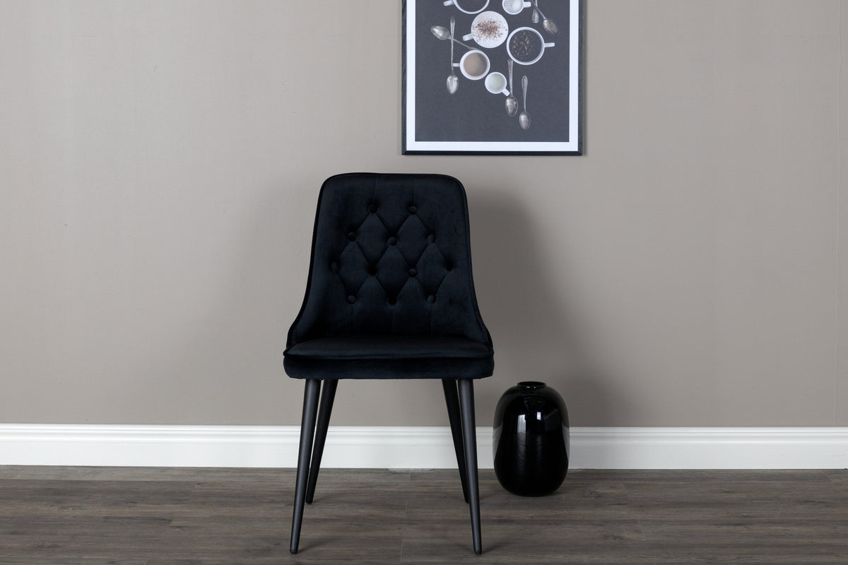Velvet Deluxe Stuhl in Schwarz präsentiert im Onlineshop von KAQTU Design AG. Stuhl ist von Venture Home