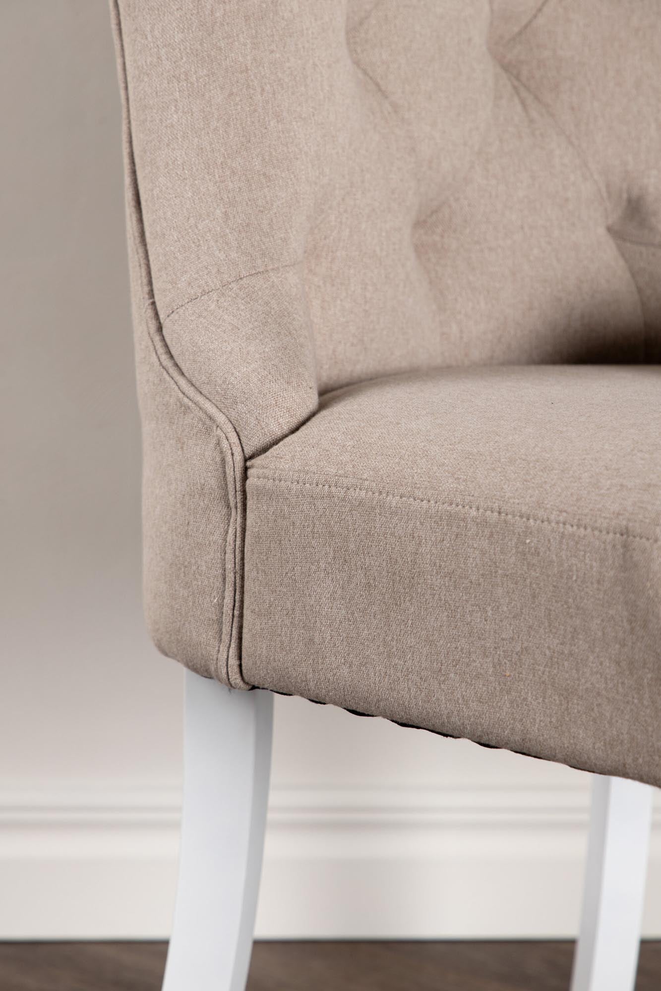 Vista Stuhl von Venture Home: Hochwertiger Leinenbezug, robuste Eiche, perfekter Komfort und Stil für Ihr Esszimmer. Entdecken Sie skandinavisches Design!