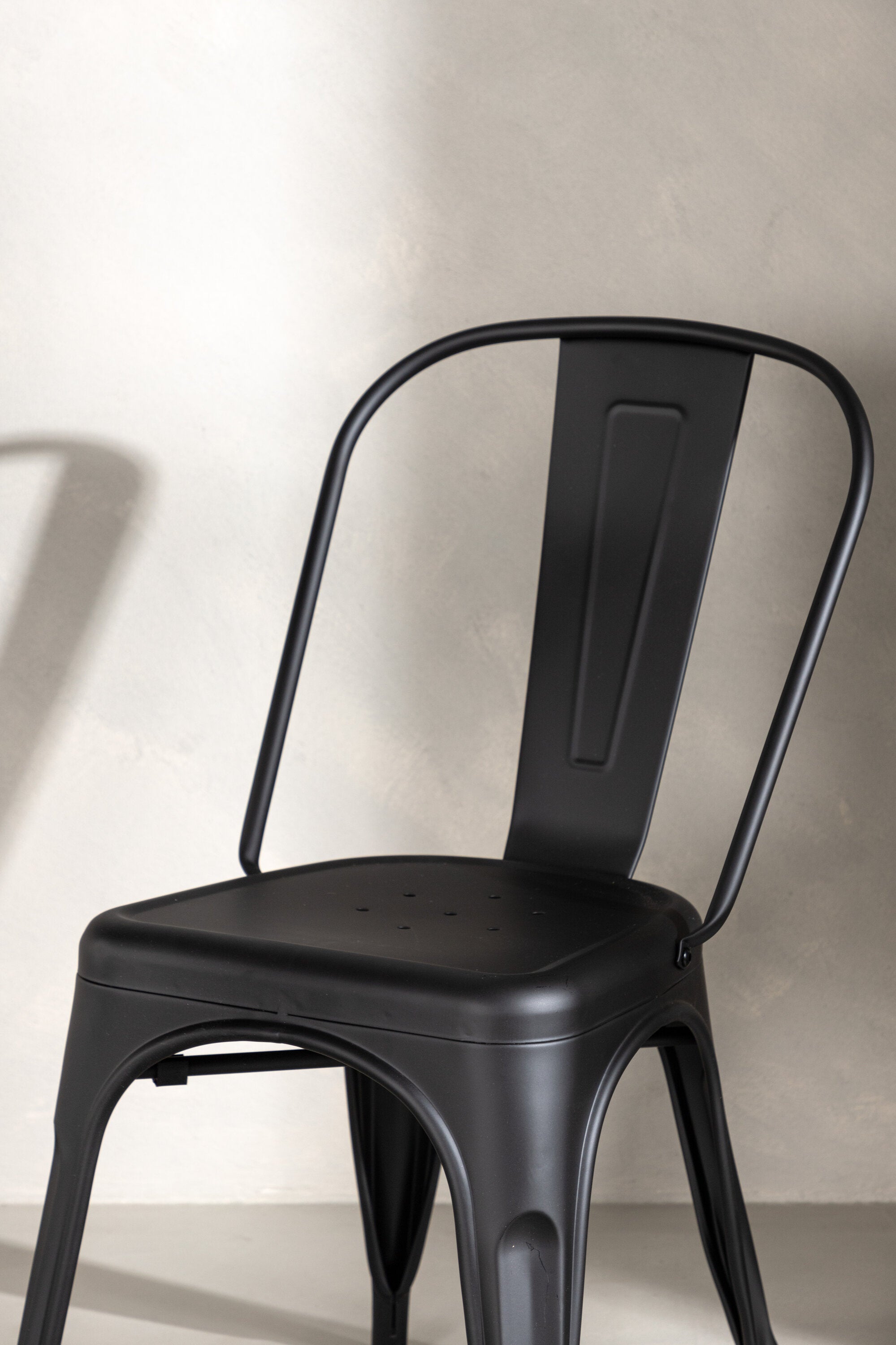 Tempe Stuhl in Schwarz präsentiert im Onlineshop von KAQTU Design AG. Stuhl ist von Venture Home