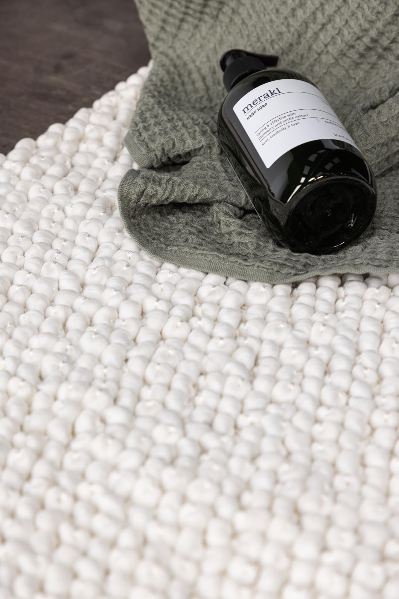 Wilmer Teppich in Weiss präsentiert im Onlineshop von KAQTU Design AG. Teppich ist von Venture Home
