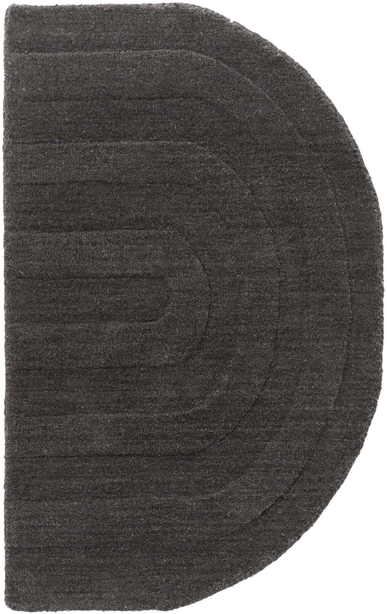 Nora Teppich in Kohle präsentiert im Onlineshop von KAQTU Design AG. Türmatte ist von Venture Home