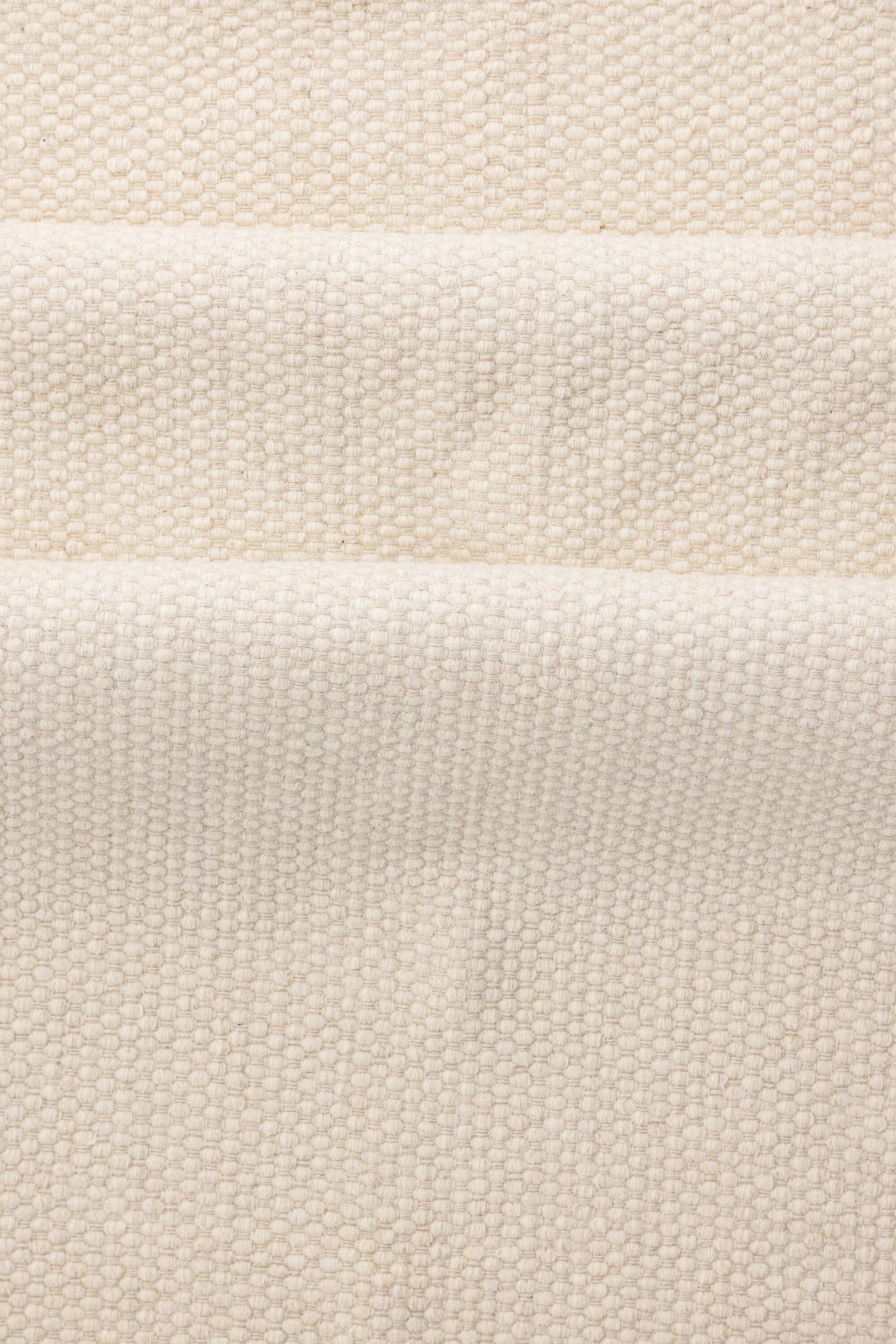 Vilma Teppich in Cremefarben präsentiert im Onlineshop von KAQTU Design AG. Teppich ist von Venture Home