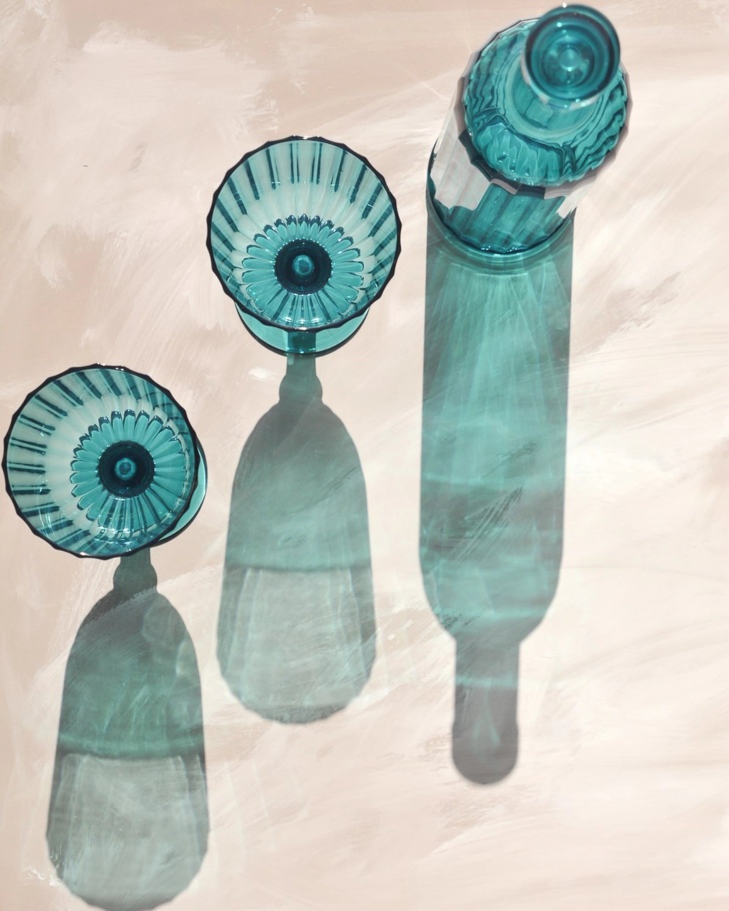 Stylische 1L Acryl-Trinkflasche in leuchtendem Türkis von Easy Life. Ideal für Sport, Büro und Picknick – praktisch, leicht und BPA-frei!