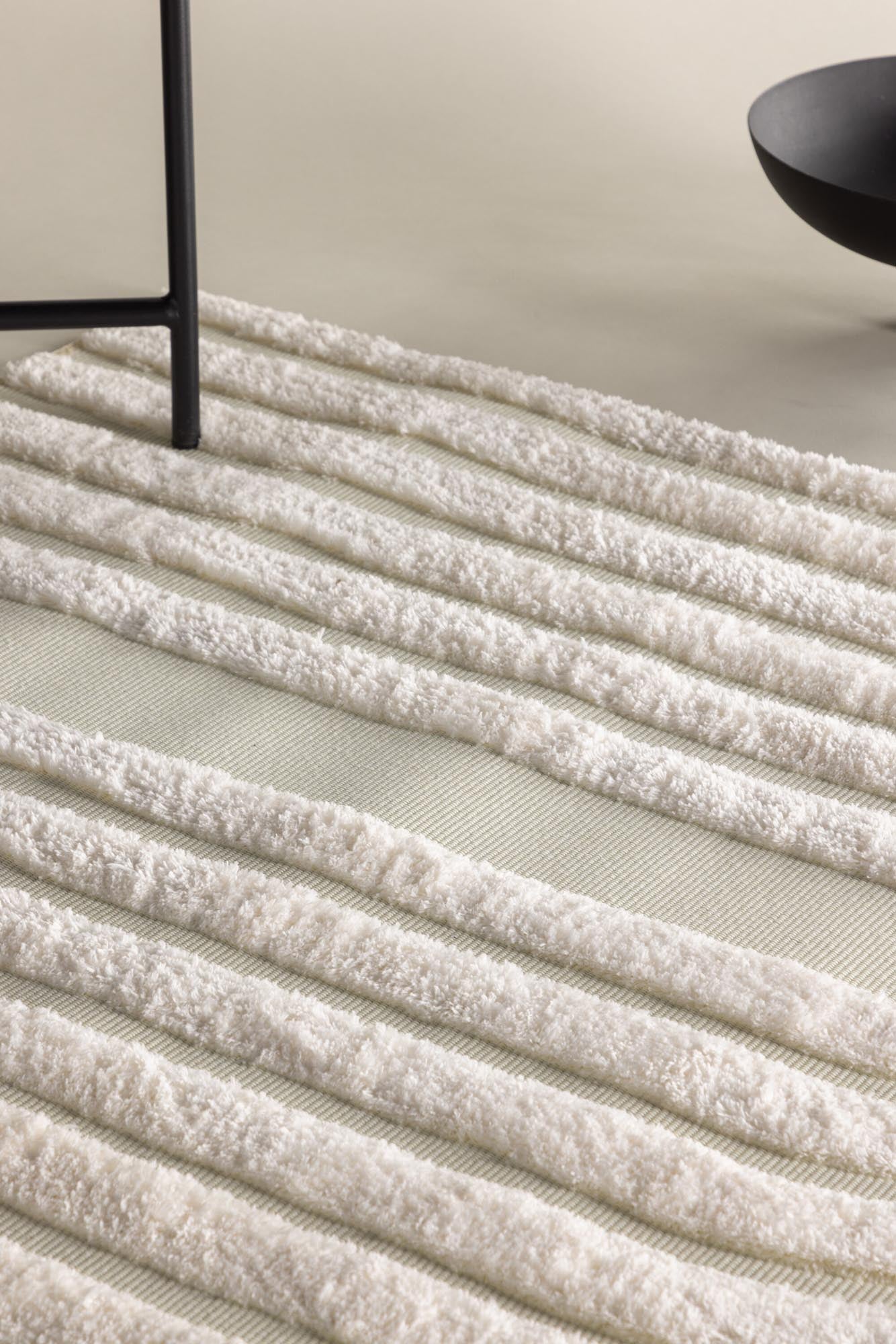 Nikita Teppich: Stilvoller Komfort von Venture Home für Ihr Heim.