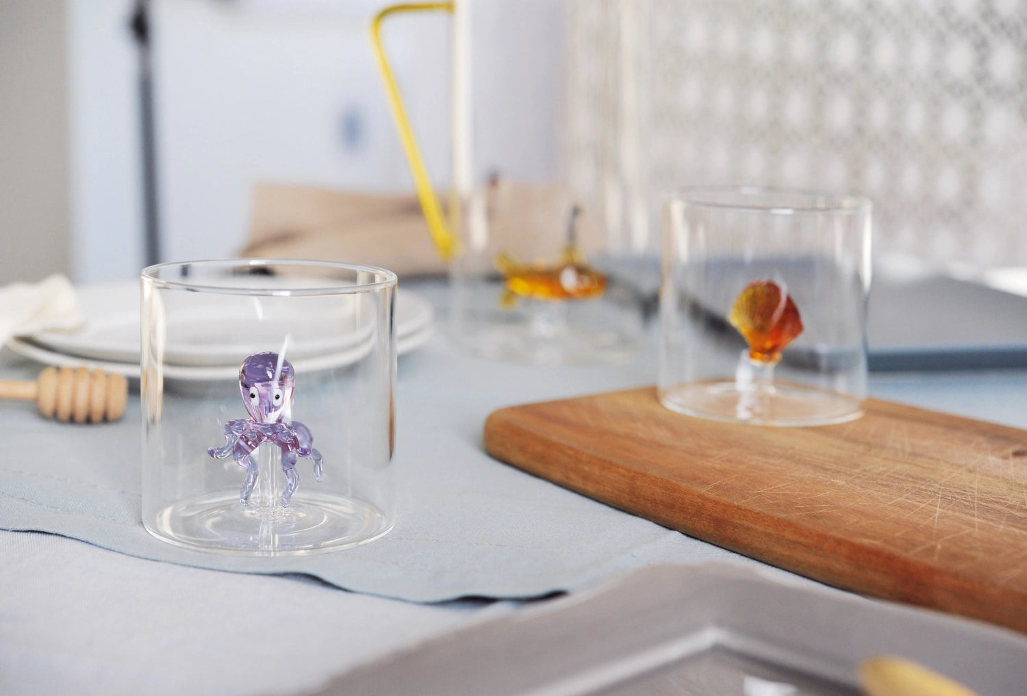 Entdecken Sie das stilvolle 250 ml Borosilikatglas Medusa von Easy Life. Ideal für heiße und kalte Getränke, langlebig und elegant!