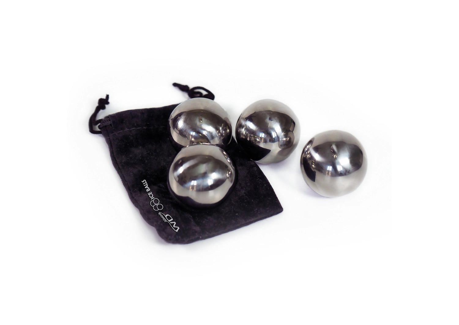 4er Set Edelstahl-Eiswürfel in Kugelform, Ø 4 cm, ideal für kühle Getränke ohne Verwässerung. Perfekt für Partys und besondere Anlässe.