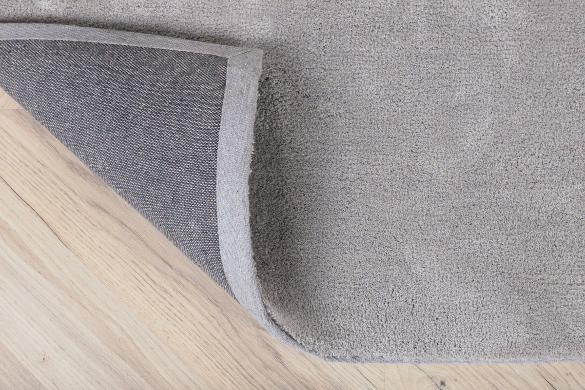 Wunderteppich in Silber präsentiert im Onlineshop von KAQTU Design AG. Teppich ist von Venture Home
