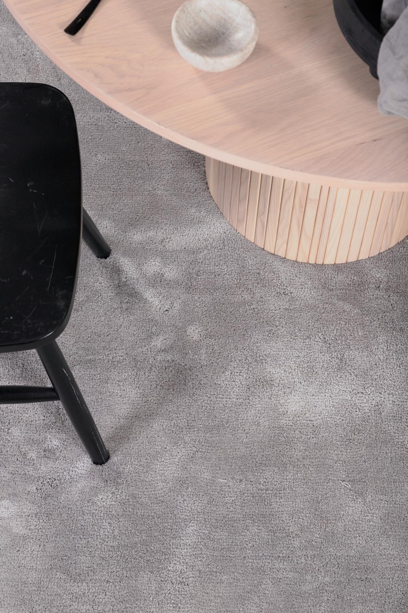 Wunderteppich in Silber präsentiert im Onlineshop von KAQTU Design AG. Teppich ist von Venture Home