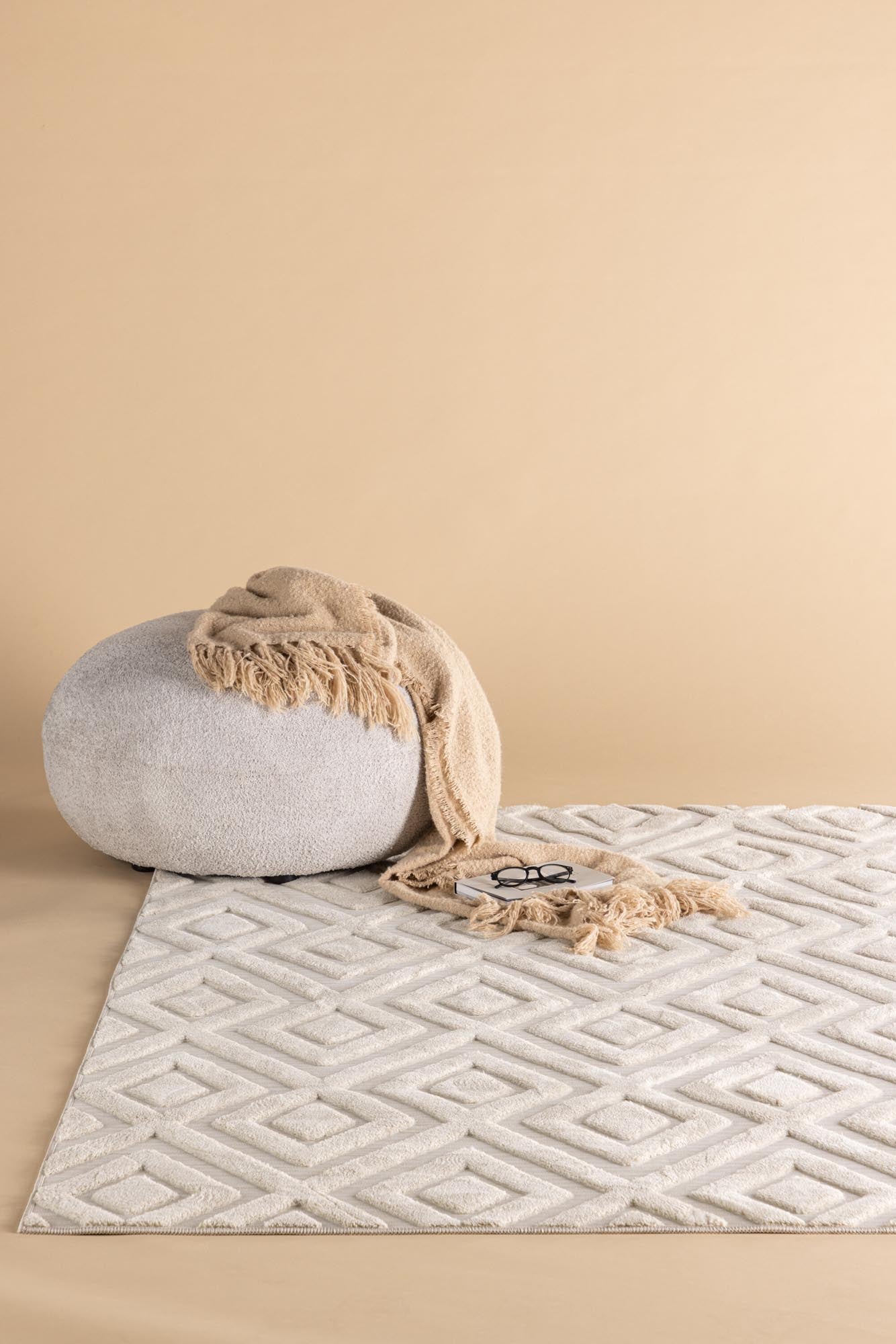 Pia Teppich von Venture Home: Hochwertiger, schneeweißer Teppich für Komfort und Eleganz in Ihrem Zuhause.