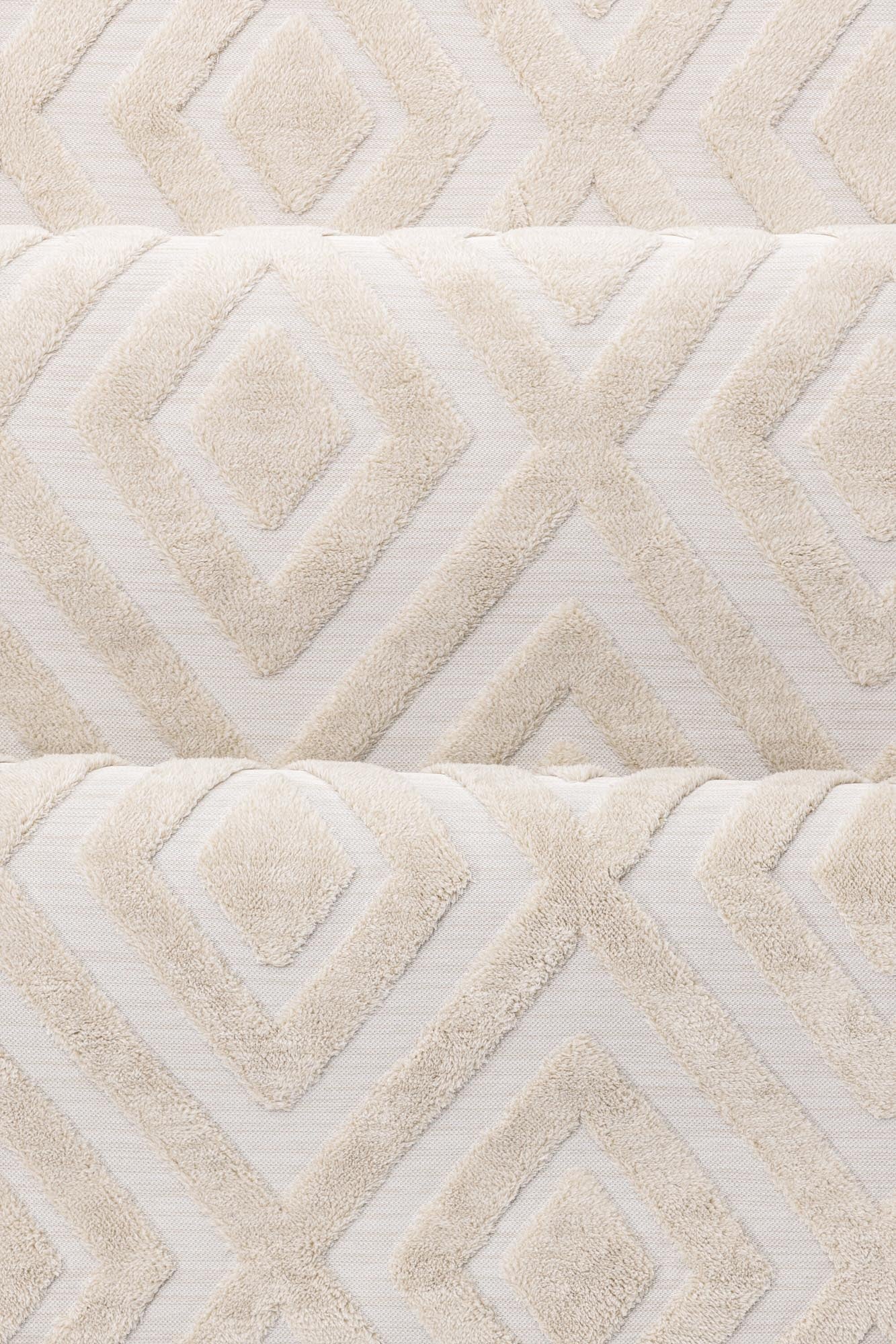 Pia Teppich von Venture Home: Stilvoller, langlebiger Teppich in schneeweiss für einladende Räume und modernen Komfort.