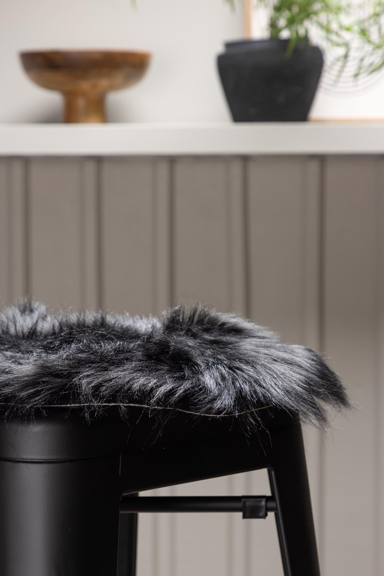 Katy Kissen: Luxuriöser Komfort und modernes Design von Venture Home.