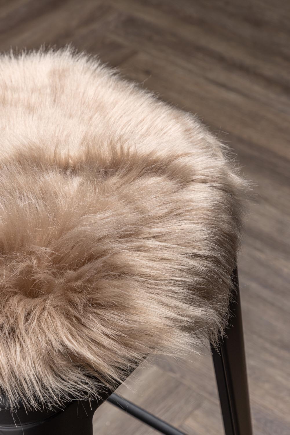 Katy Kissen in Braun präsentiert im Onlineshop von KAQTU Design AG. Sitzkissen ist von Venture Home