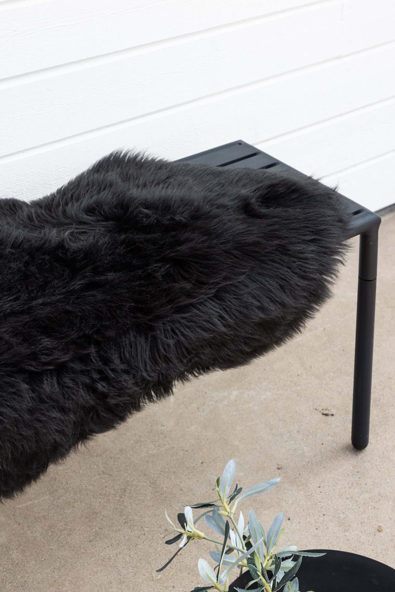 Katy Decke von Venture Home: Luxuriöse Gemütlichkeit für Ihr Zuhause.