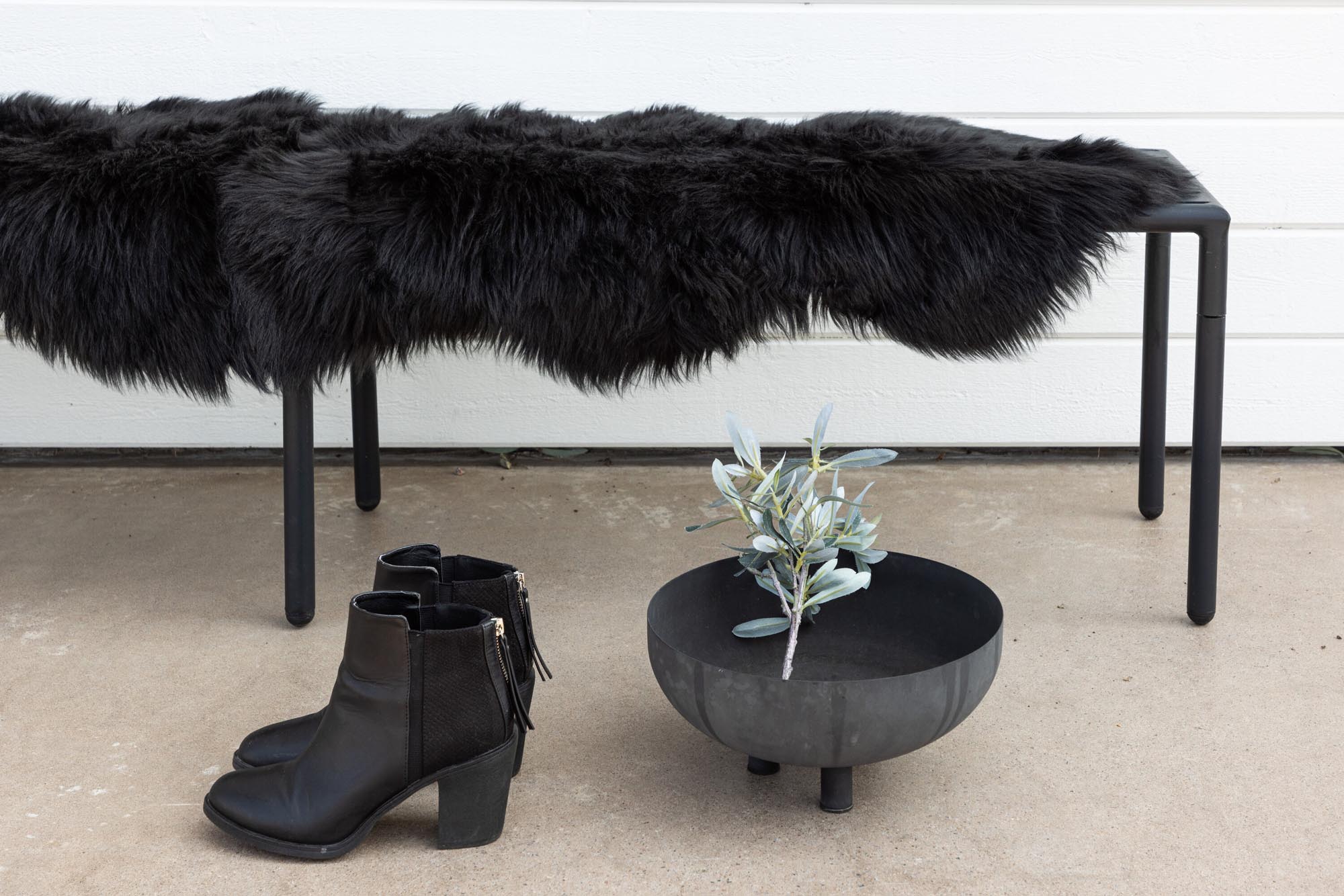 Katy Decke von Venture Home: Hochwertige Acryl-Decke in sanftem Beige, ideal für Stil und Gemütlichkeit in Ihrem Zuhause.