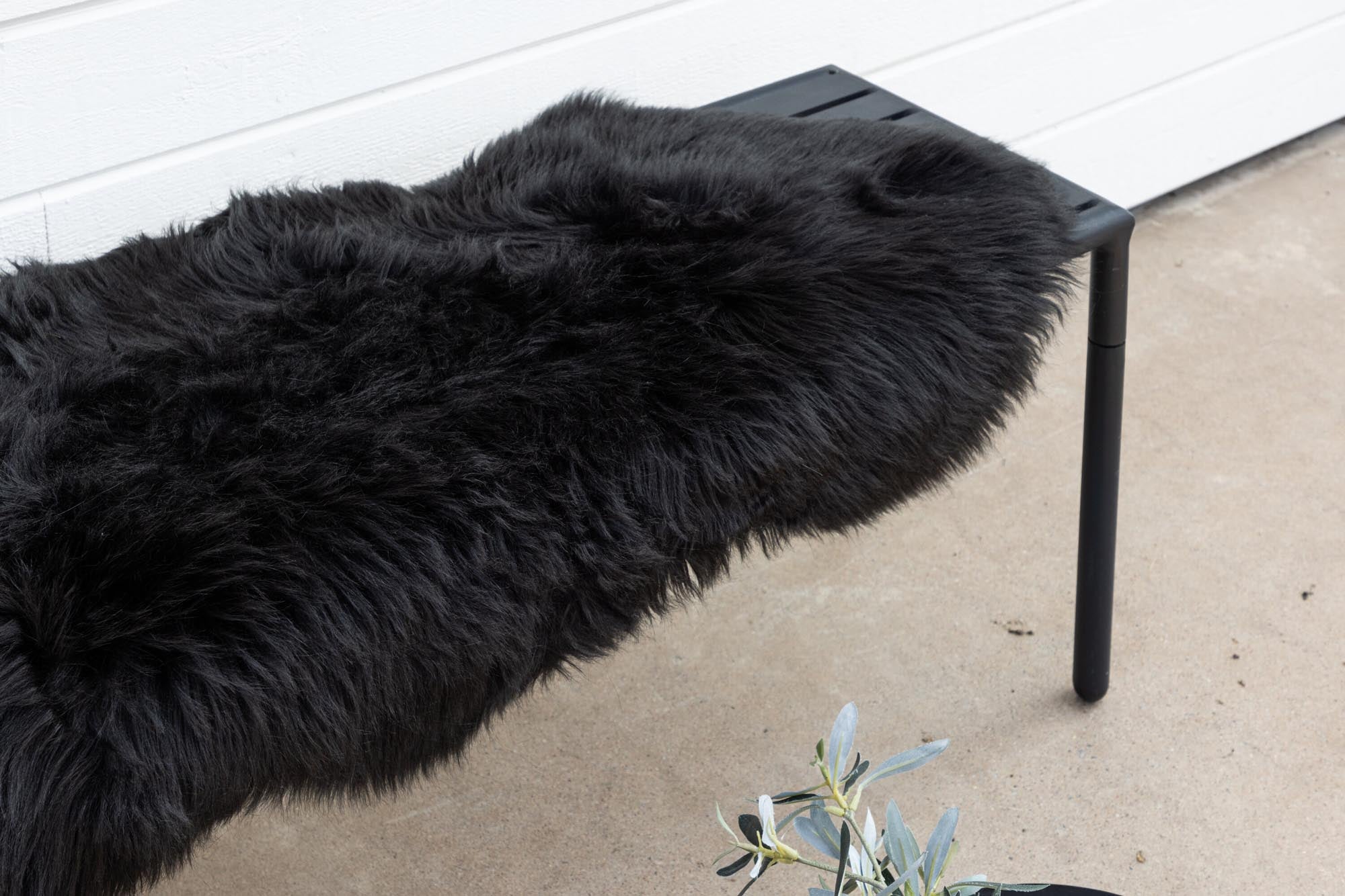 Katy Decke von Venture Home: Stilvolle Behaglichkeit für Ihr Heim.