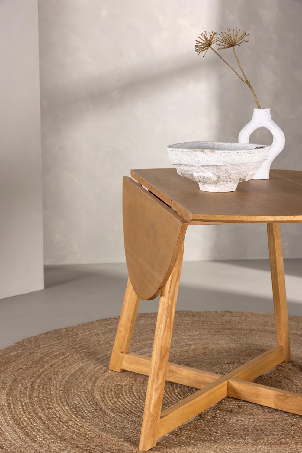 Yadikon Tisch in Braun präsentiert im Onlineshop von KAQTU Design AG. Esstisch ist von Venture Home