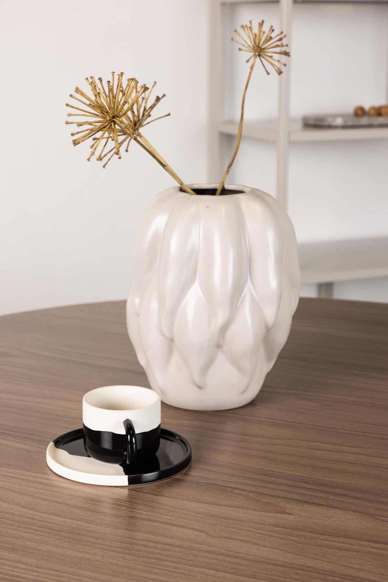 Durango Tisch: Zeitloses Design für Ihr stilvolles Zuhause.