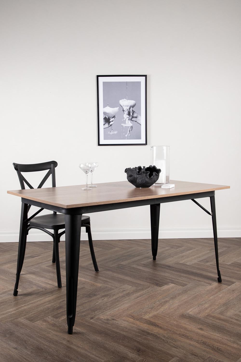 Tempe Tisch in Nussbaum präsentiert im Onlineshop von KAQTU Design AG. Esstisch ist von Venture Home