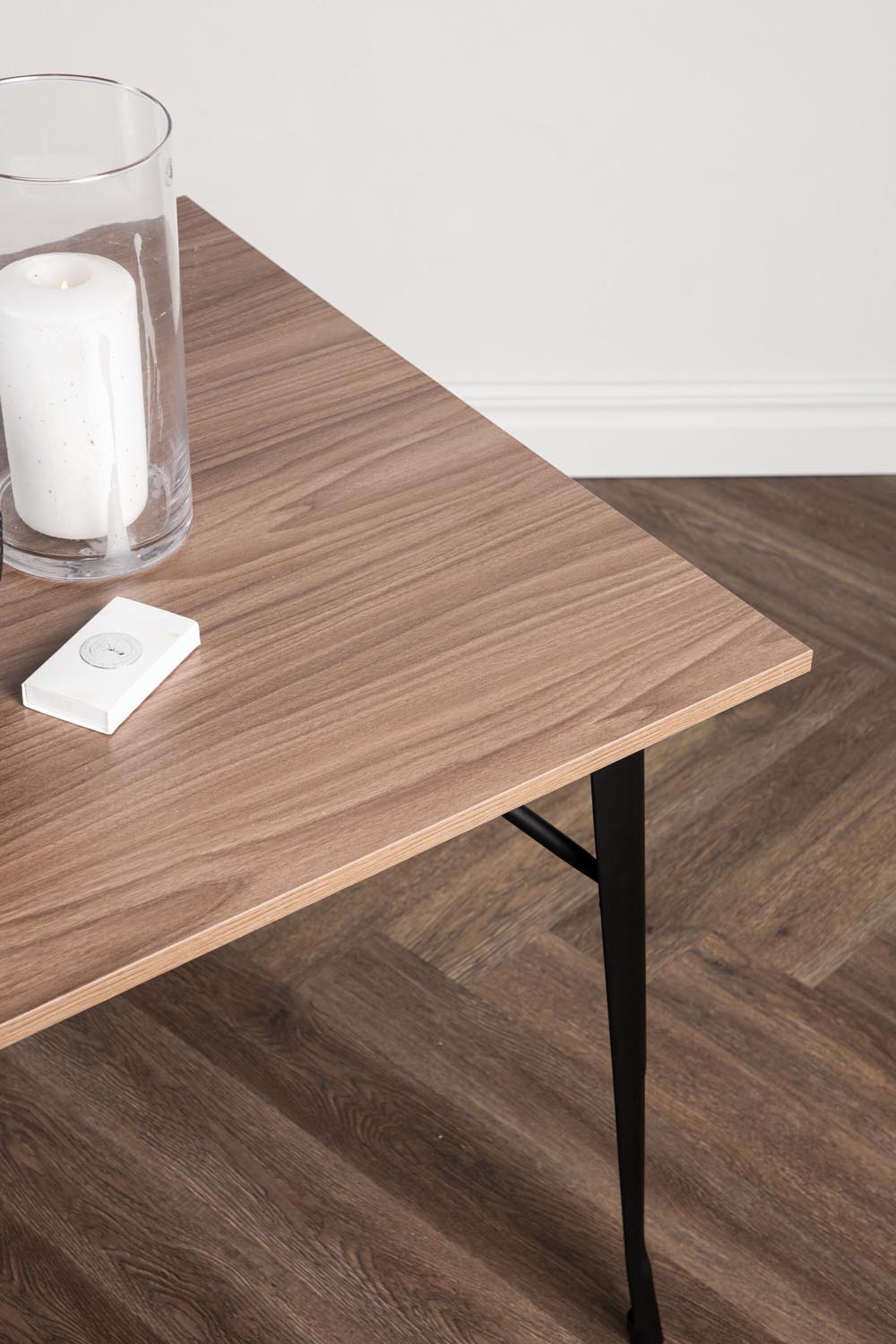 Tempe Tisch in Nussbaum präsentiert im Onlineshop von KAQTU Design AG. Esstisch ist von Venture Home