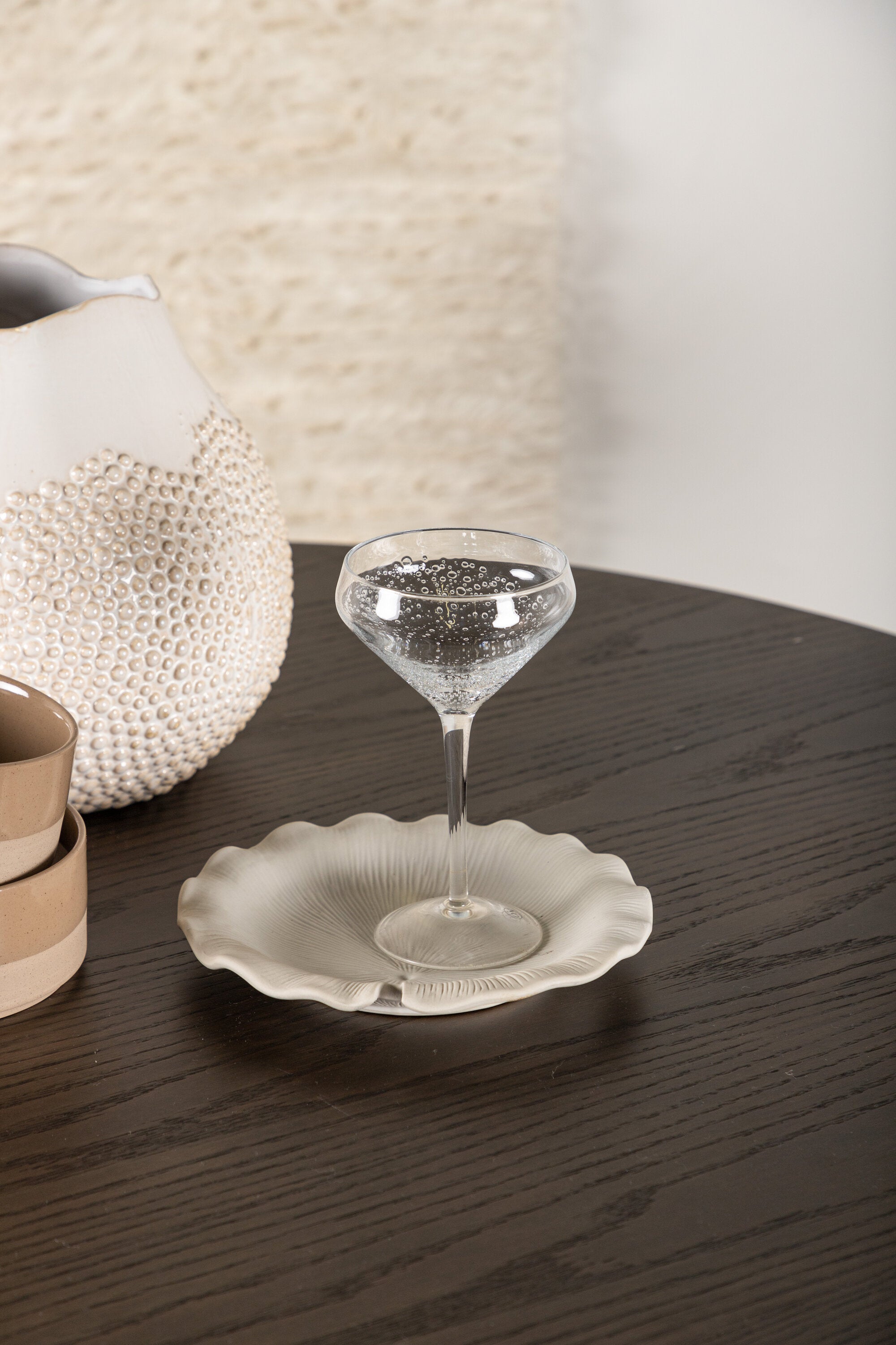 Olivia Esstisch in Mokka präsentiert im Onlineshop von KAQTU Design AG. Esstisch ist von Venture Home