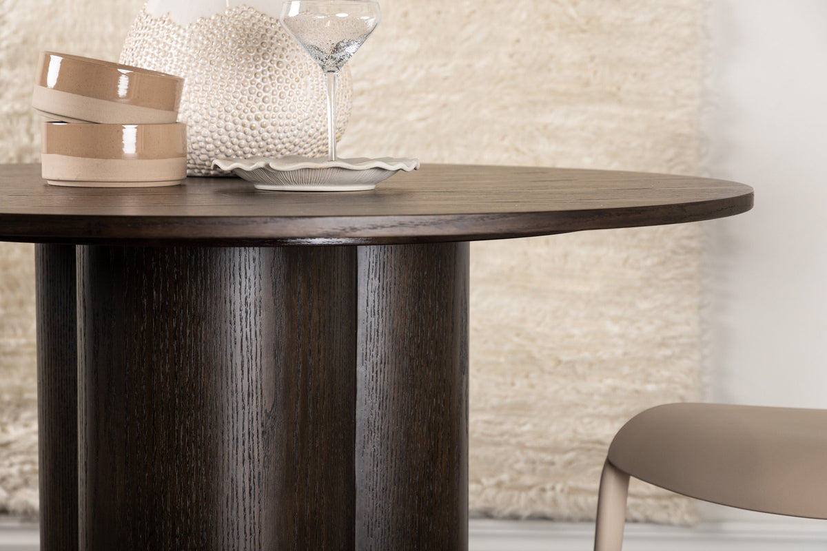 Olivia Esstisch in Mokka präsentiert im Onlineshop von KAQTU Design AG. Esstisch ist von Venture Home