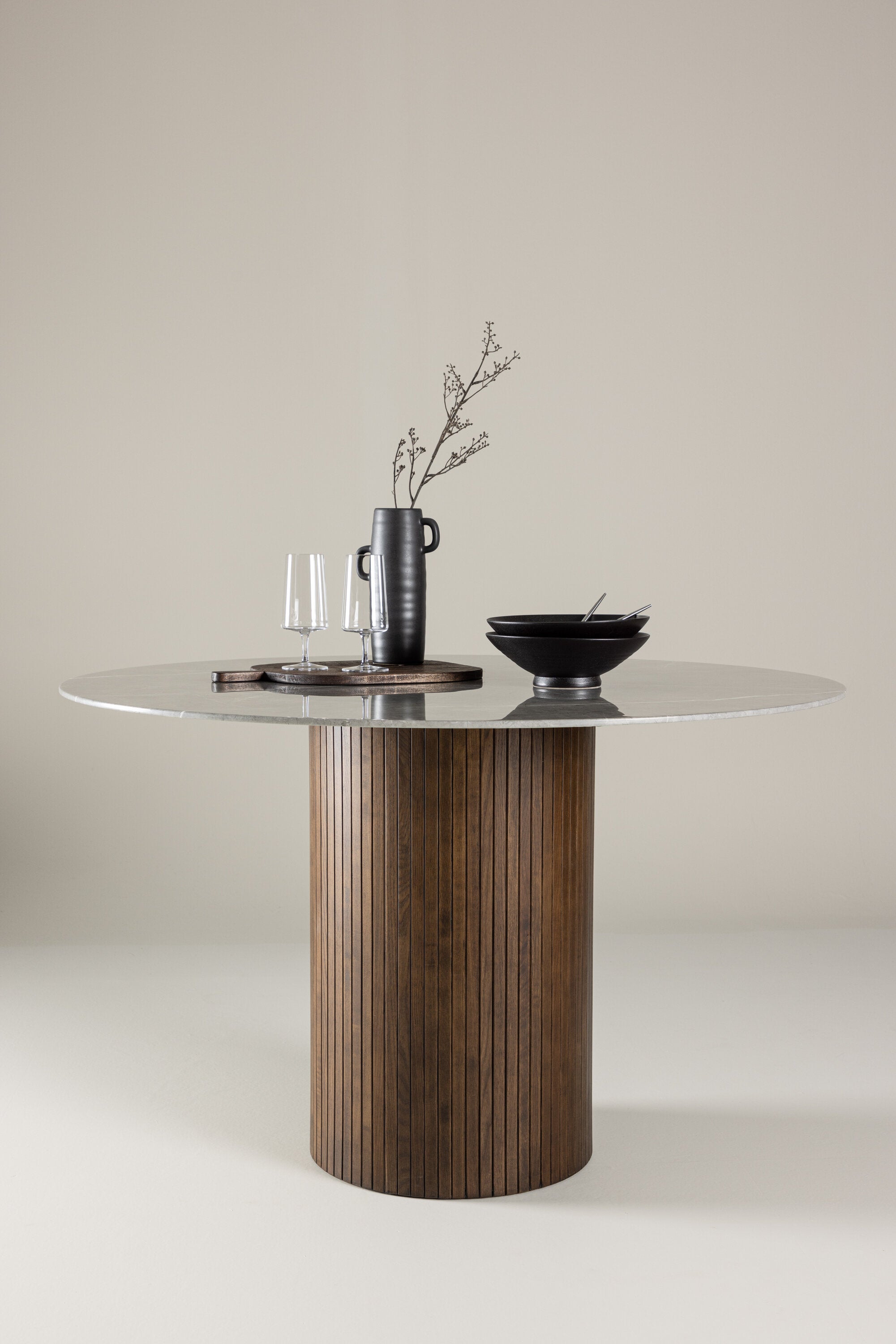 Austin Tisch in Mokka präsentiert im Onlineshop von KAQTU Design AG. Esstisch ist von Vind