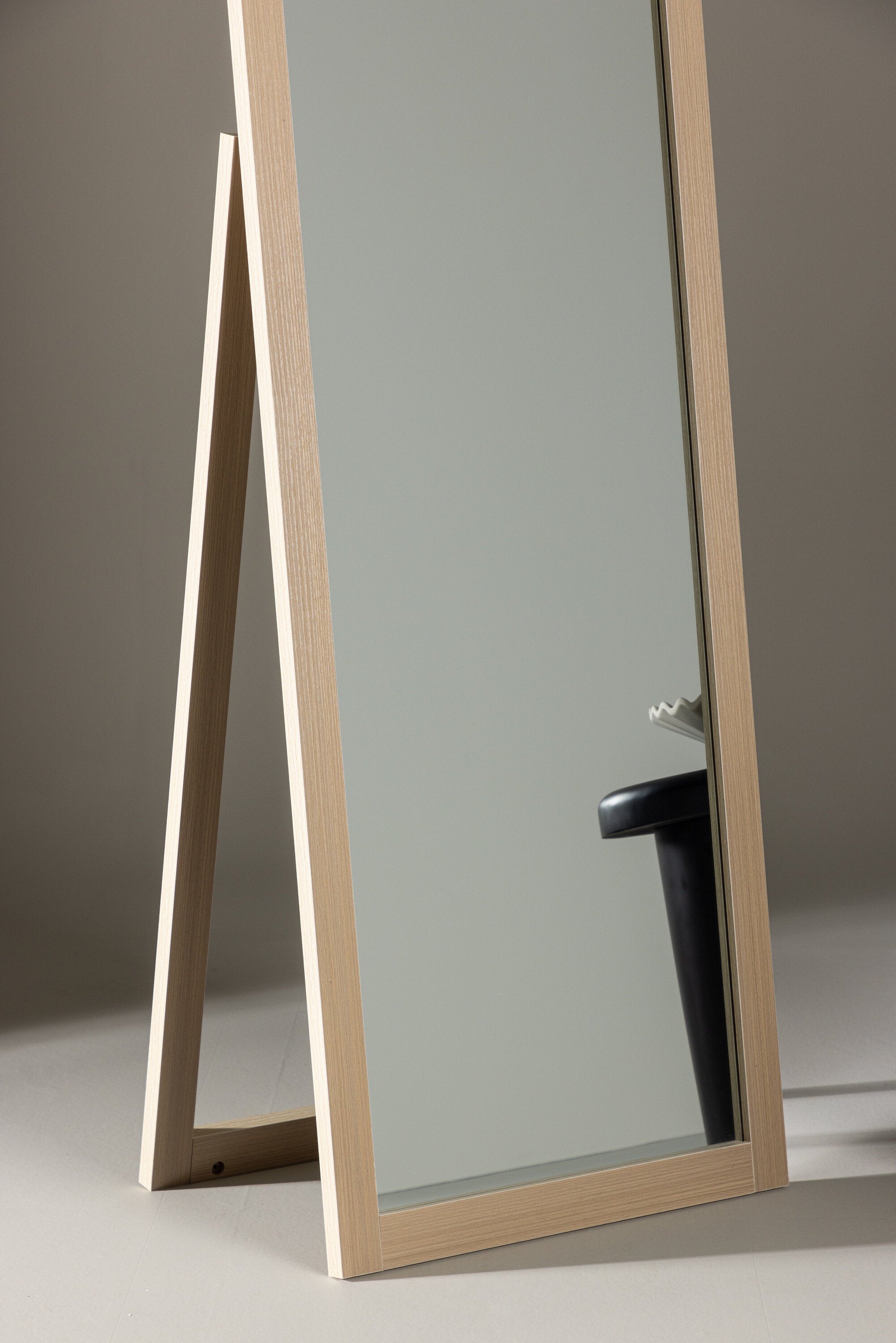 Sebring Spiegel in Tünchen präsentiert im Onlineshop von KAQTU Design AG. Spiegel ist von Venture Home