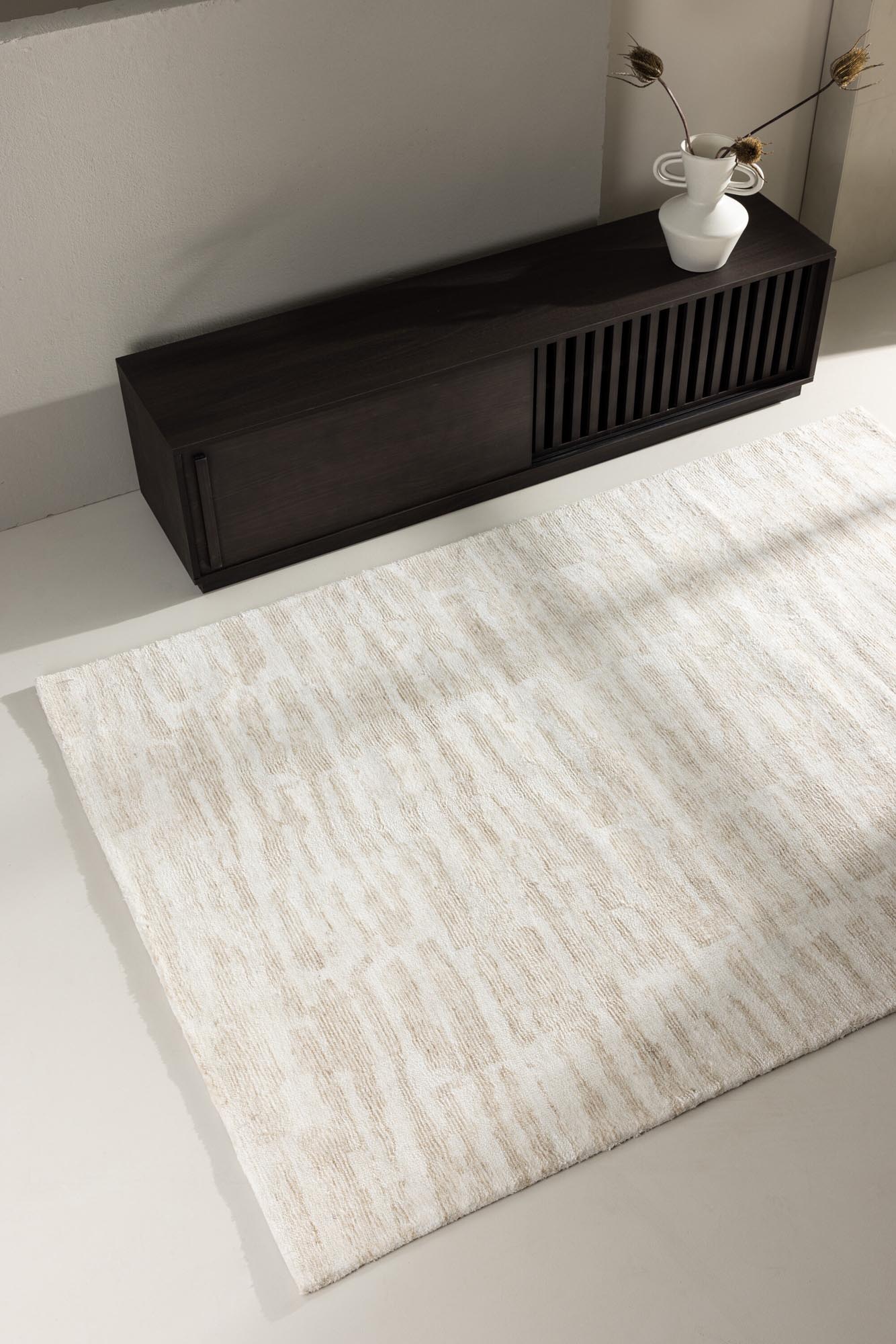 Milos Teppich in Beige präsentiert im Onlineshop von KAQTU Design AG. Teppich ist von Venture Home