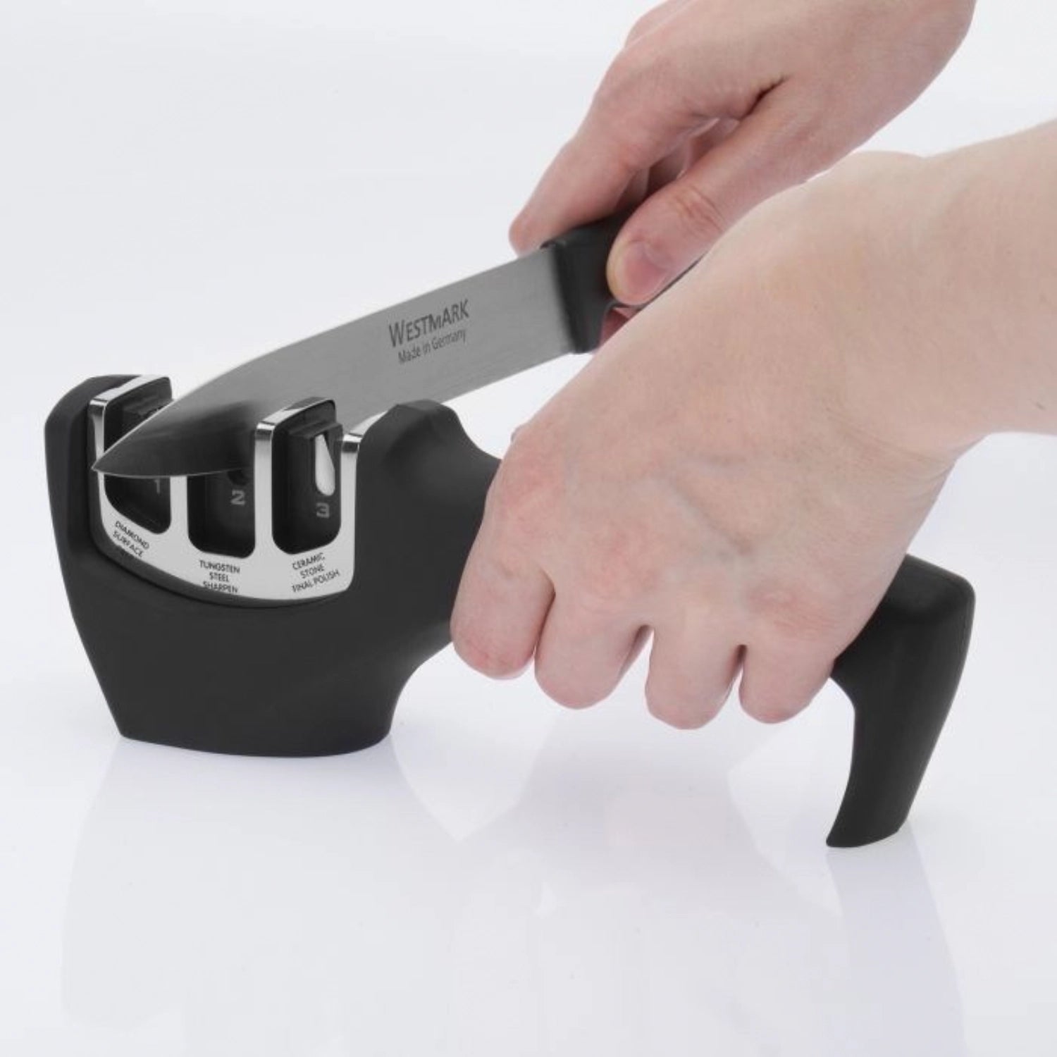 Messerschärfer Deluxe von Westmark, ideal für präzises Schärfen von Küchenmessern, robustes Design, einfache Handhabung, unverzichtbarer Küchenhelfer.