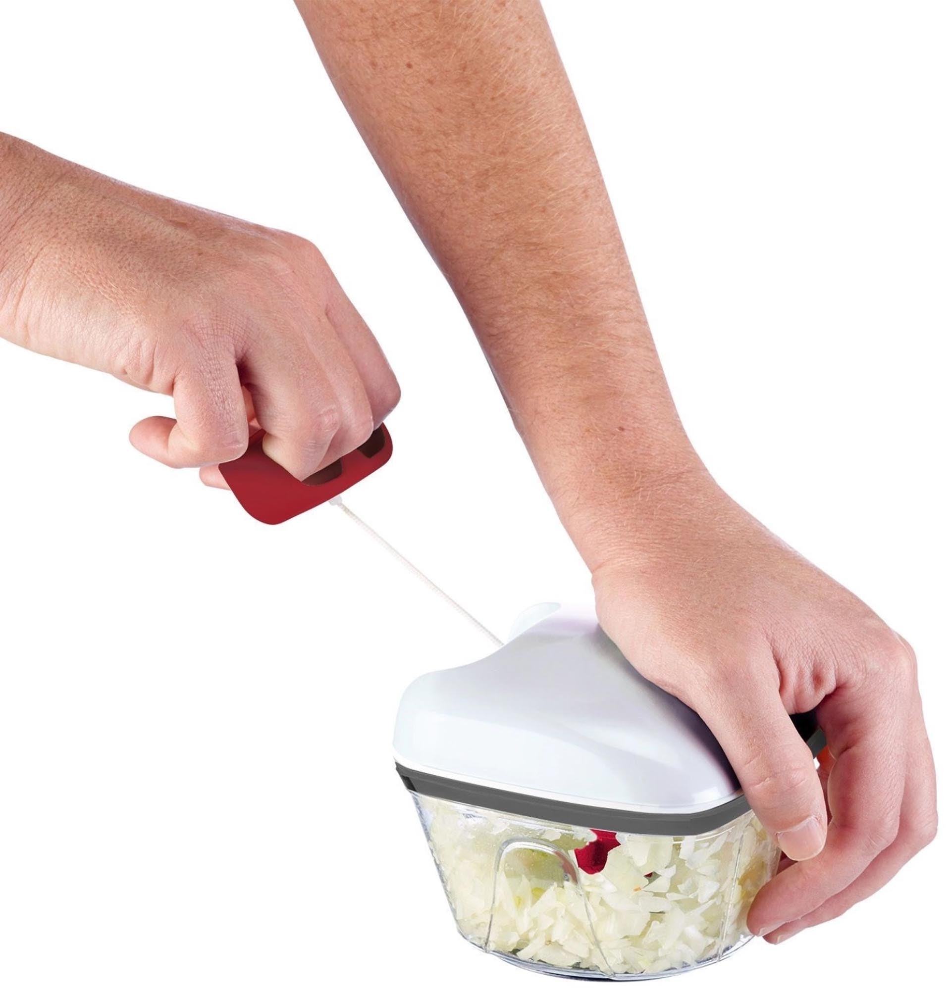 Kompakter Multi-Schneider mit Seilzug, 450 ml, perfekt zum Zerkleinern von Zutaten, benutzerfreundlich und platzsparend.