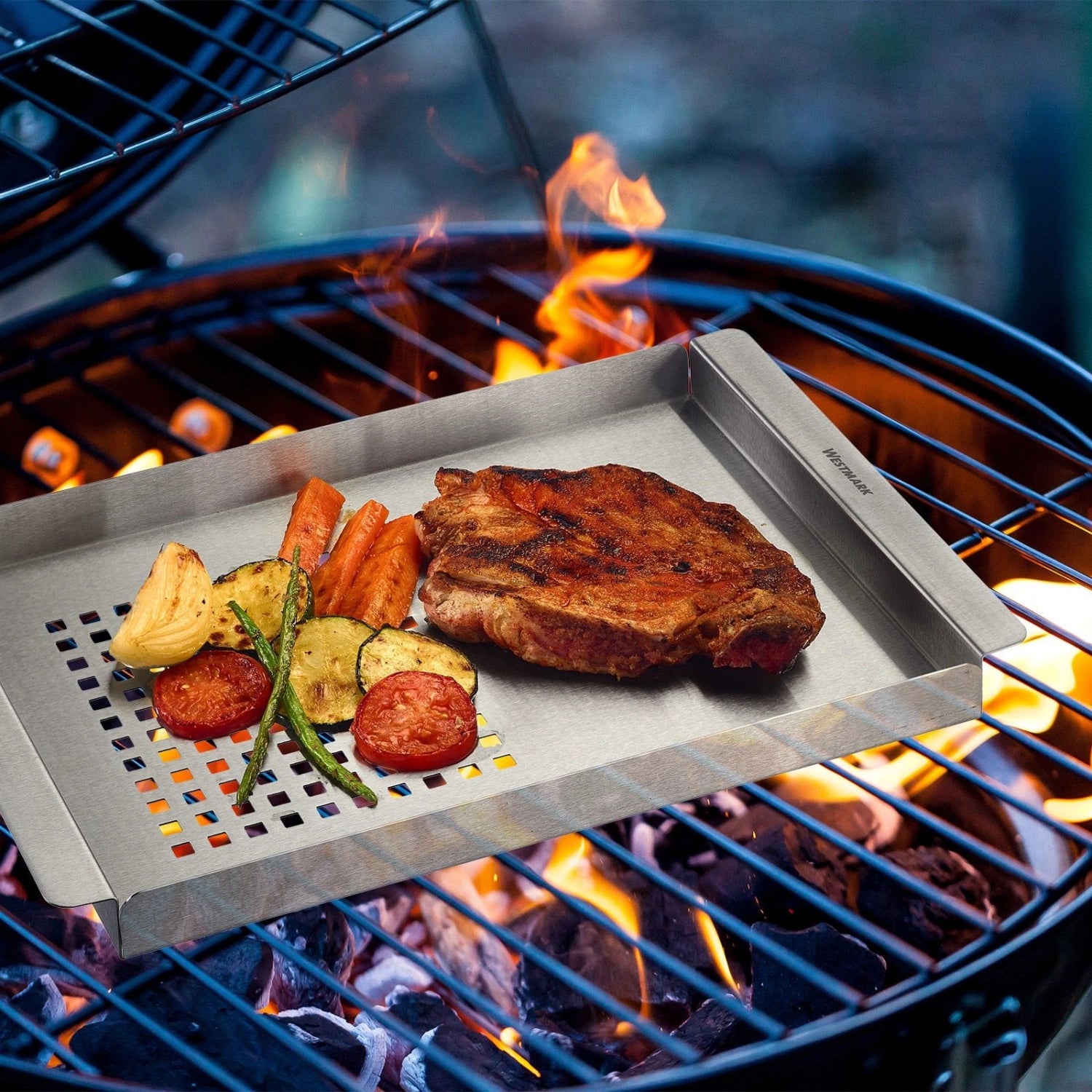 Edelstahl Grillschale 2 in 1 von Westmark, vielseitiges Grillzubehör für perfekte Grillgerichte und einfaches Kochen im Freien.