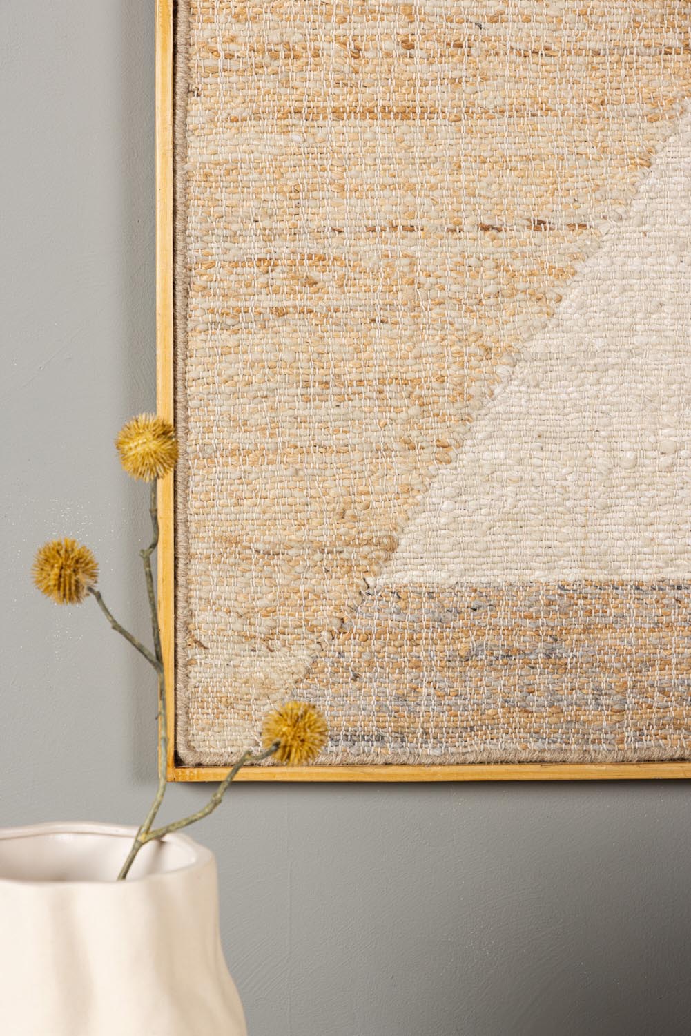 Patricia Teppich in Beige präsentiert im Onlineshop von KAQTU Design AG. Wandteppich ist von Venture Home