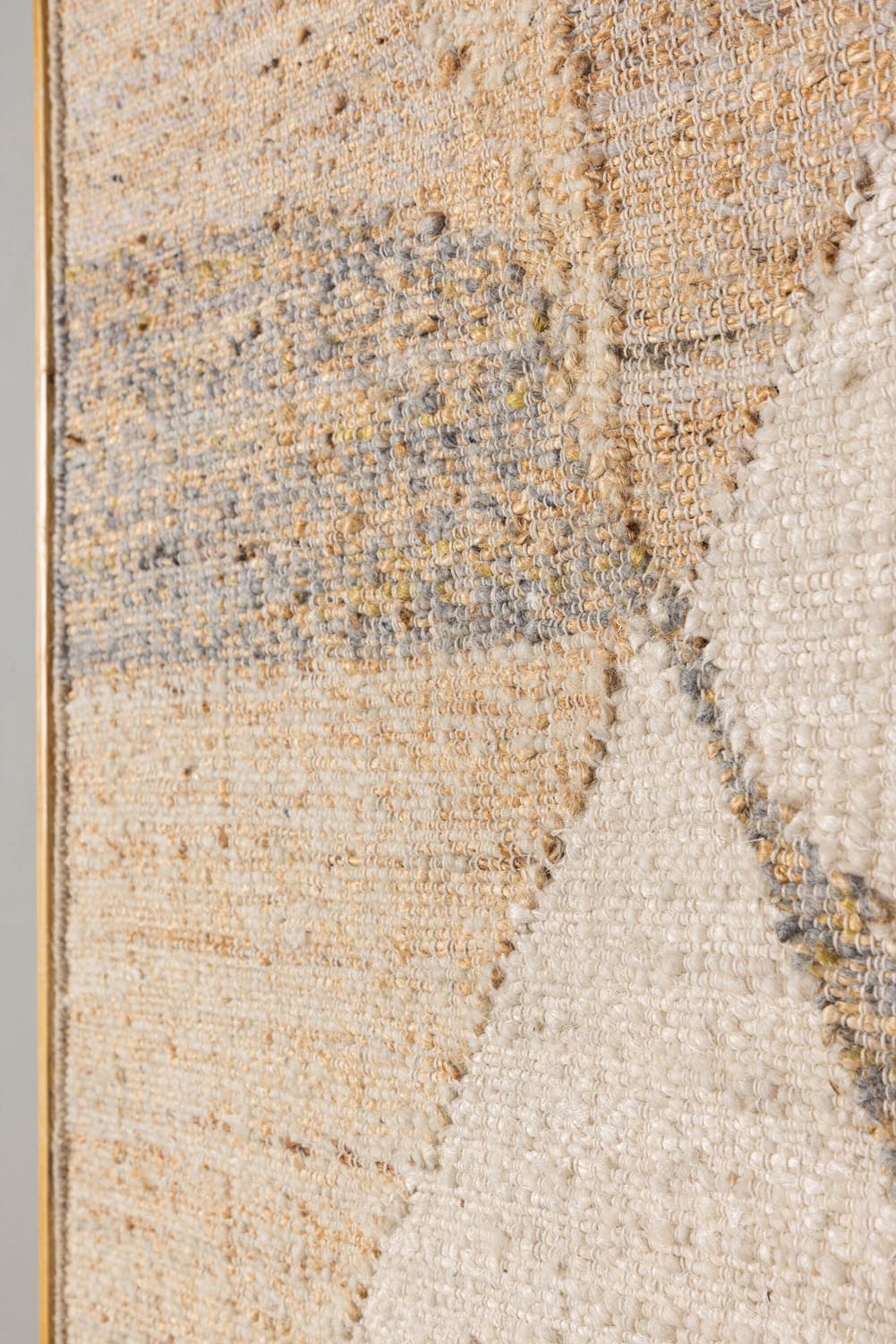 Patricia Teppich in Beige präsentiert im Onlineshop von KAQTU Design AG. Wandteppich ist von Venture Home